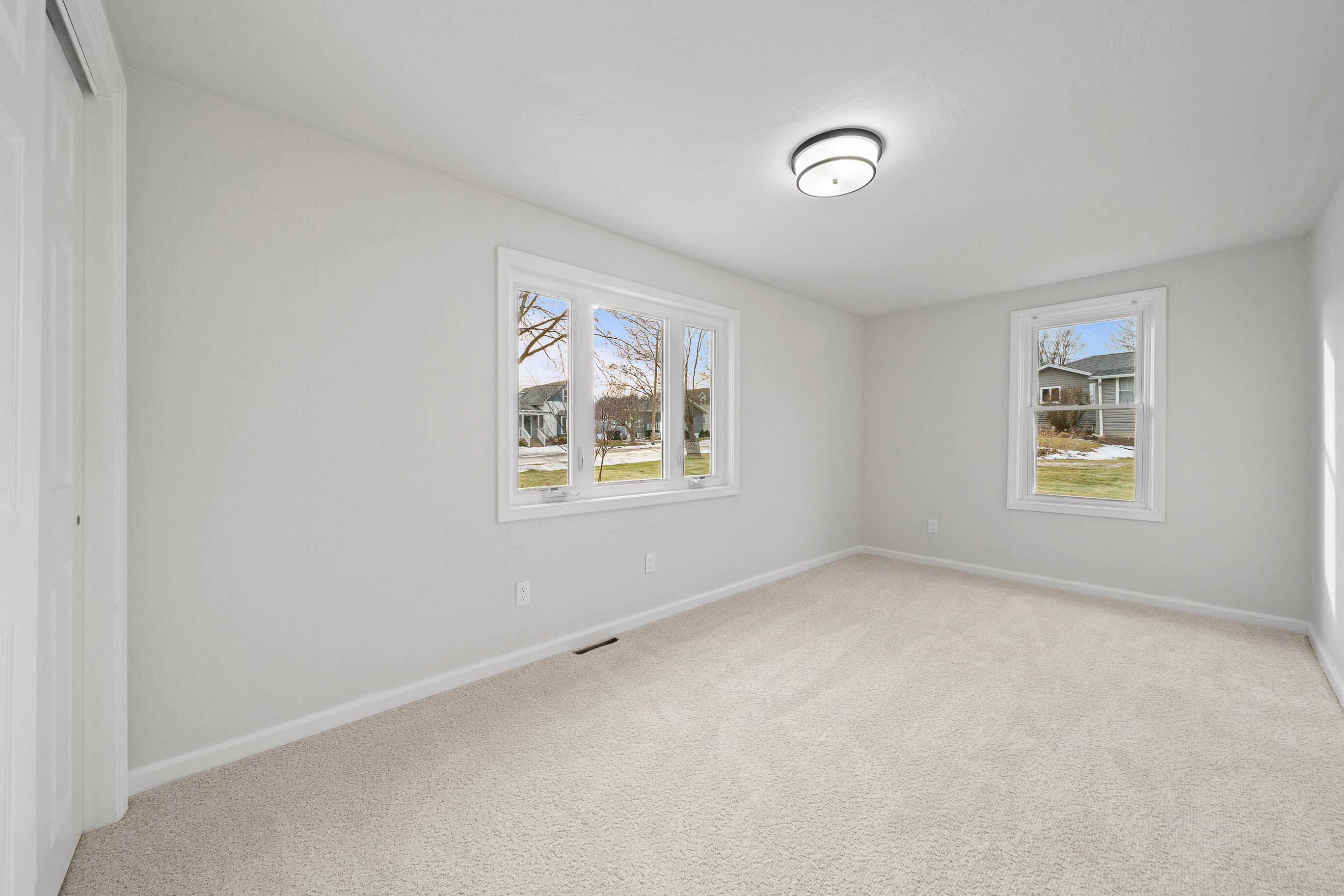 132 Fontana Ave