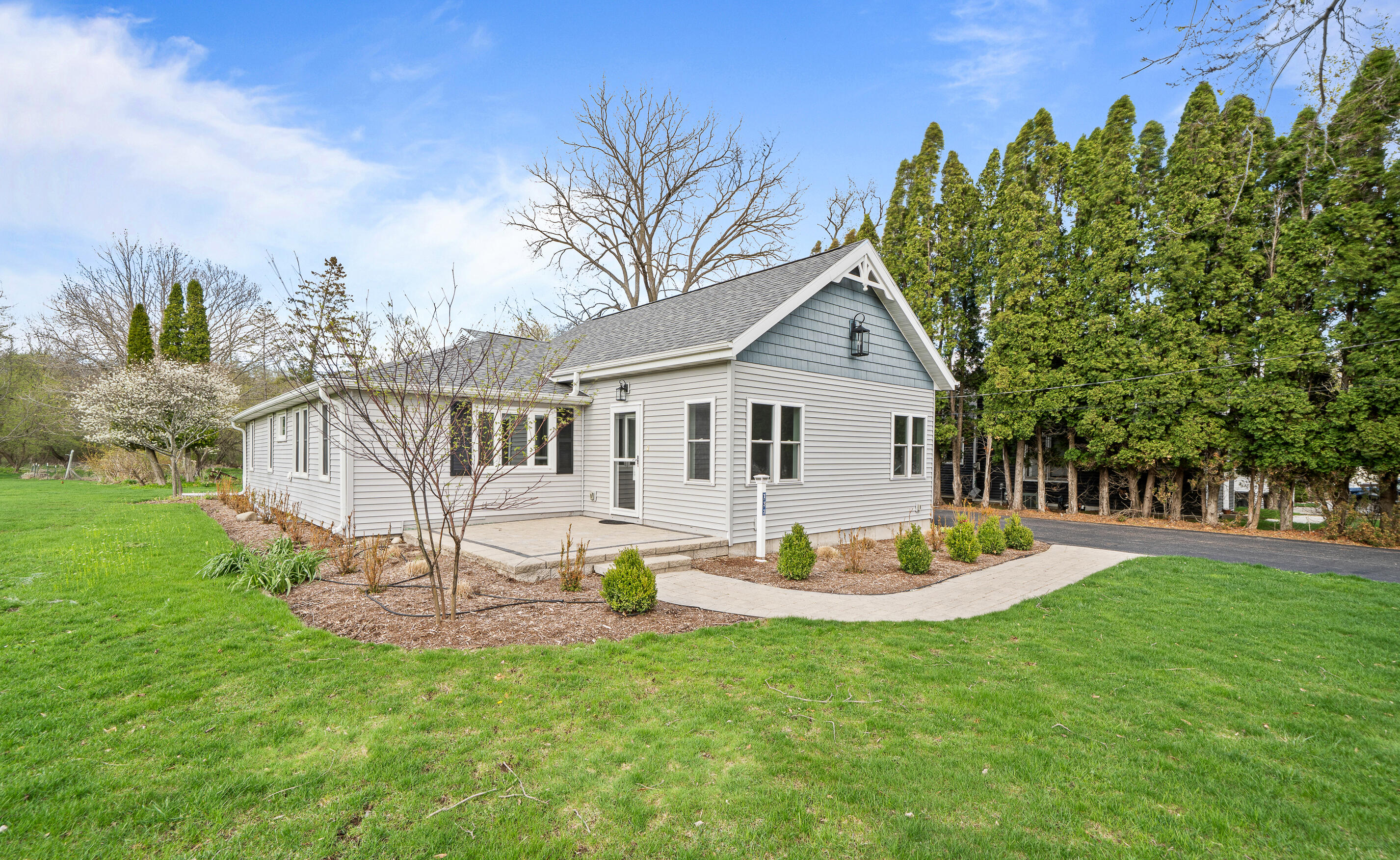 132 Fontana Ave
