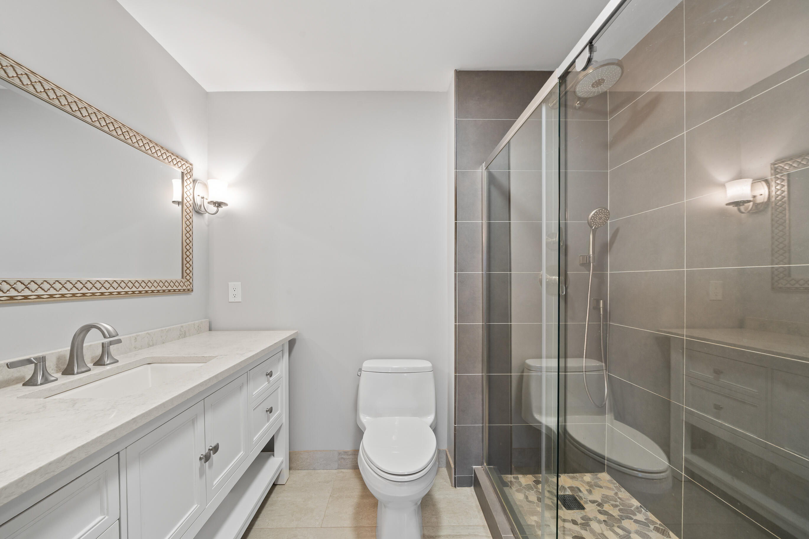 1731 Woodland Cir Unit: 12-26