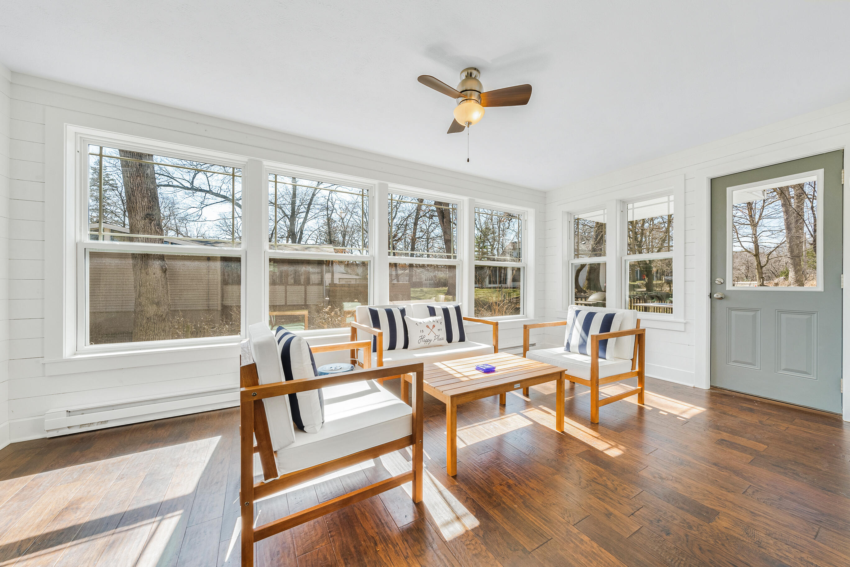 812 Van Slyke Dr