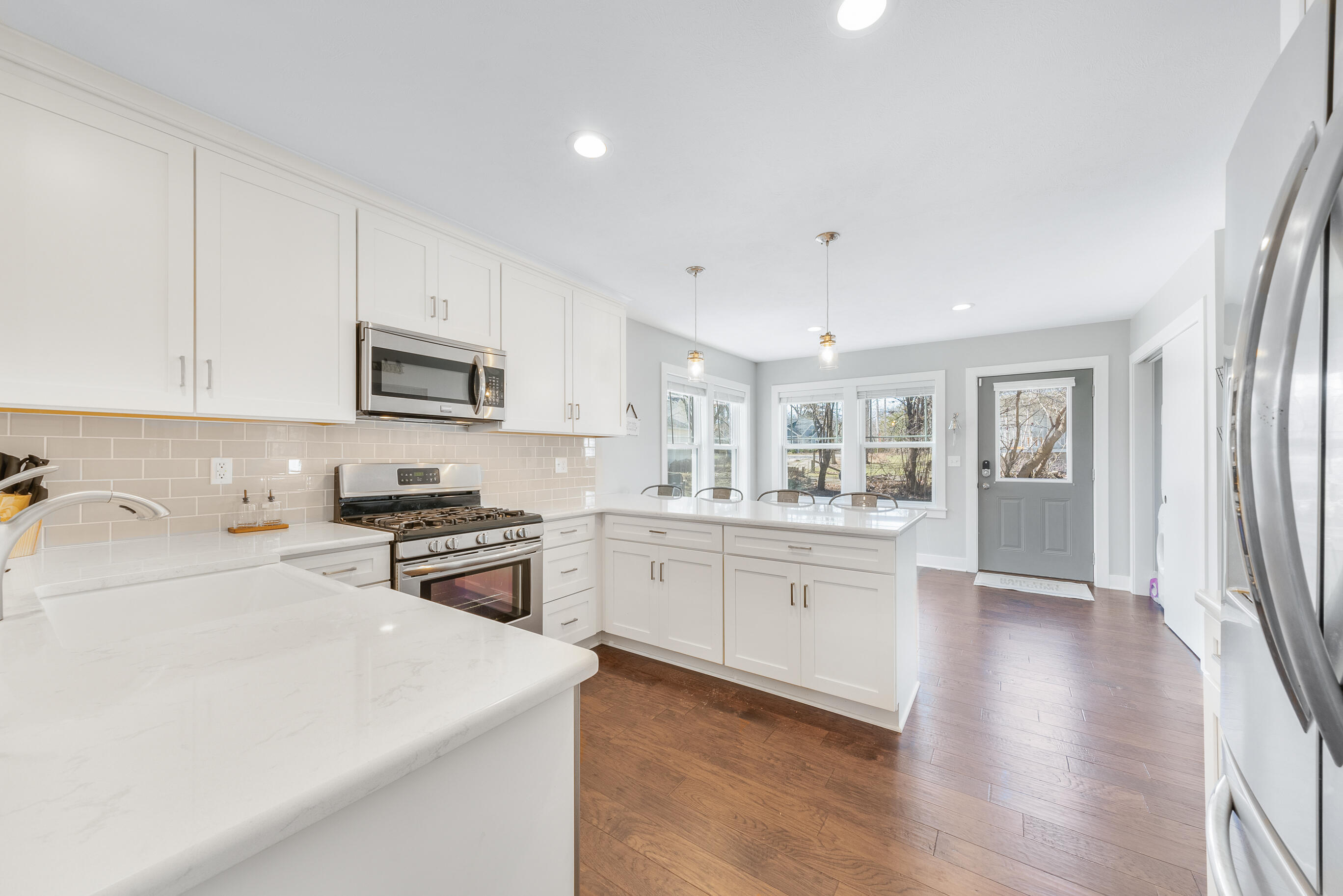 812 Van Slyke Dr