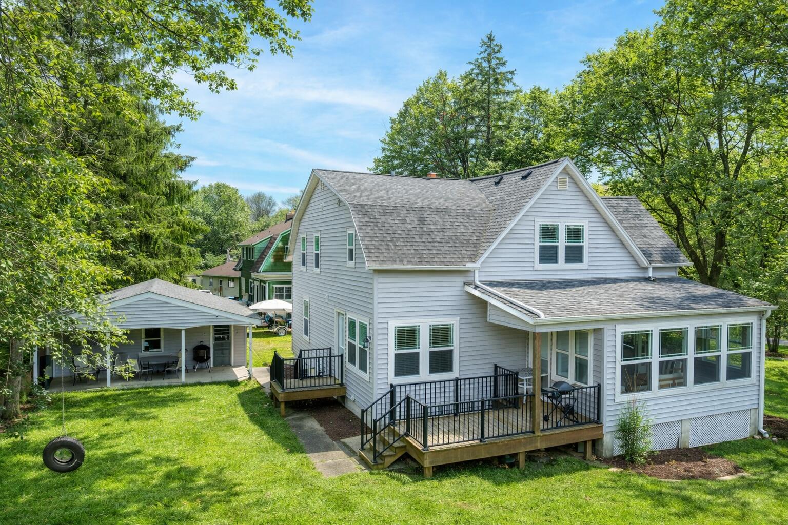 812 Van Slyke Dr