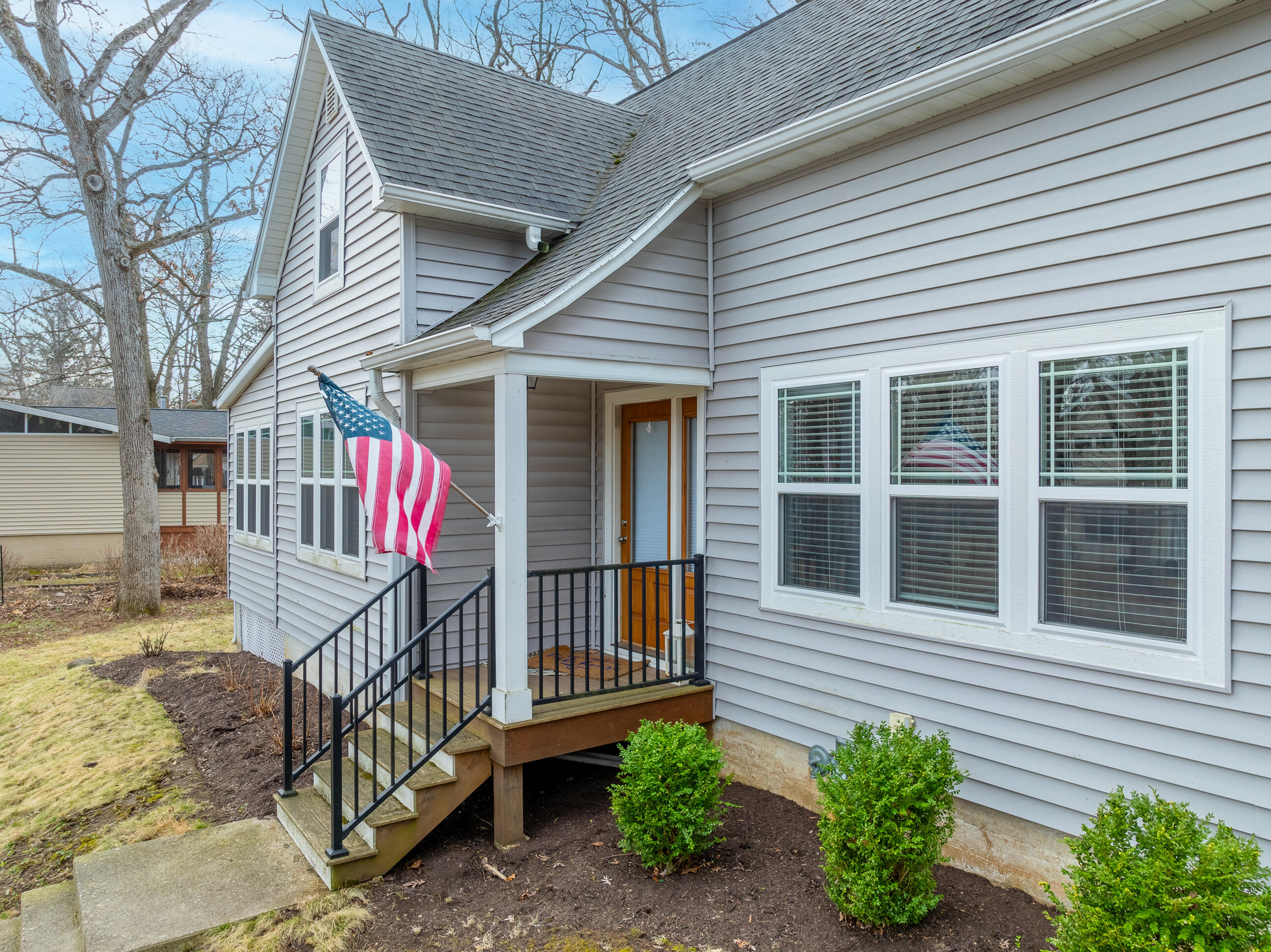812 Van Slyke Dr