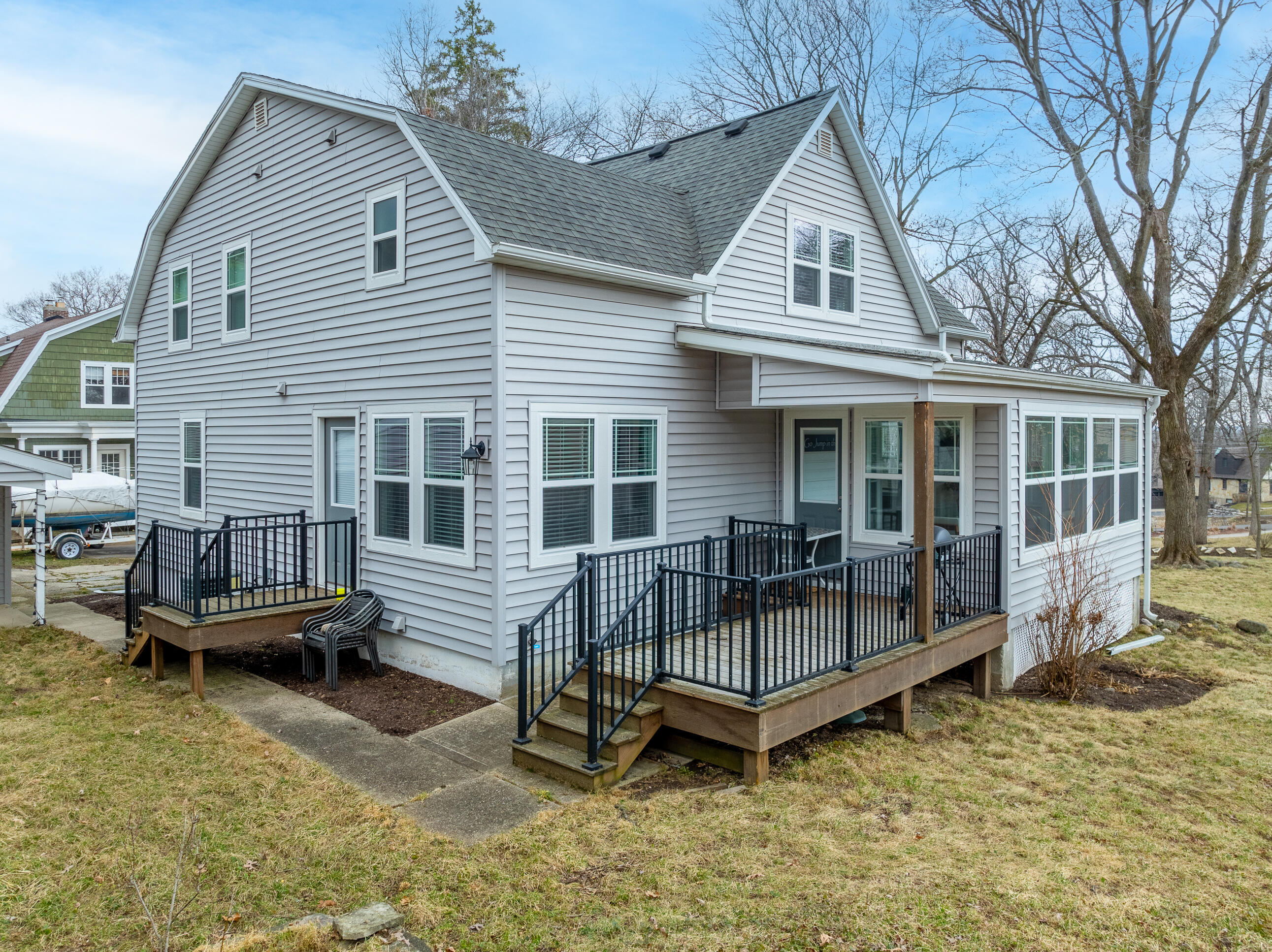 812 Van Slyke Dr