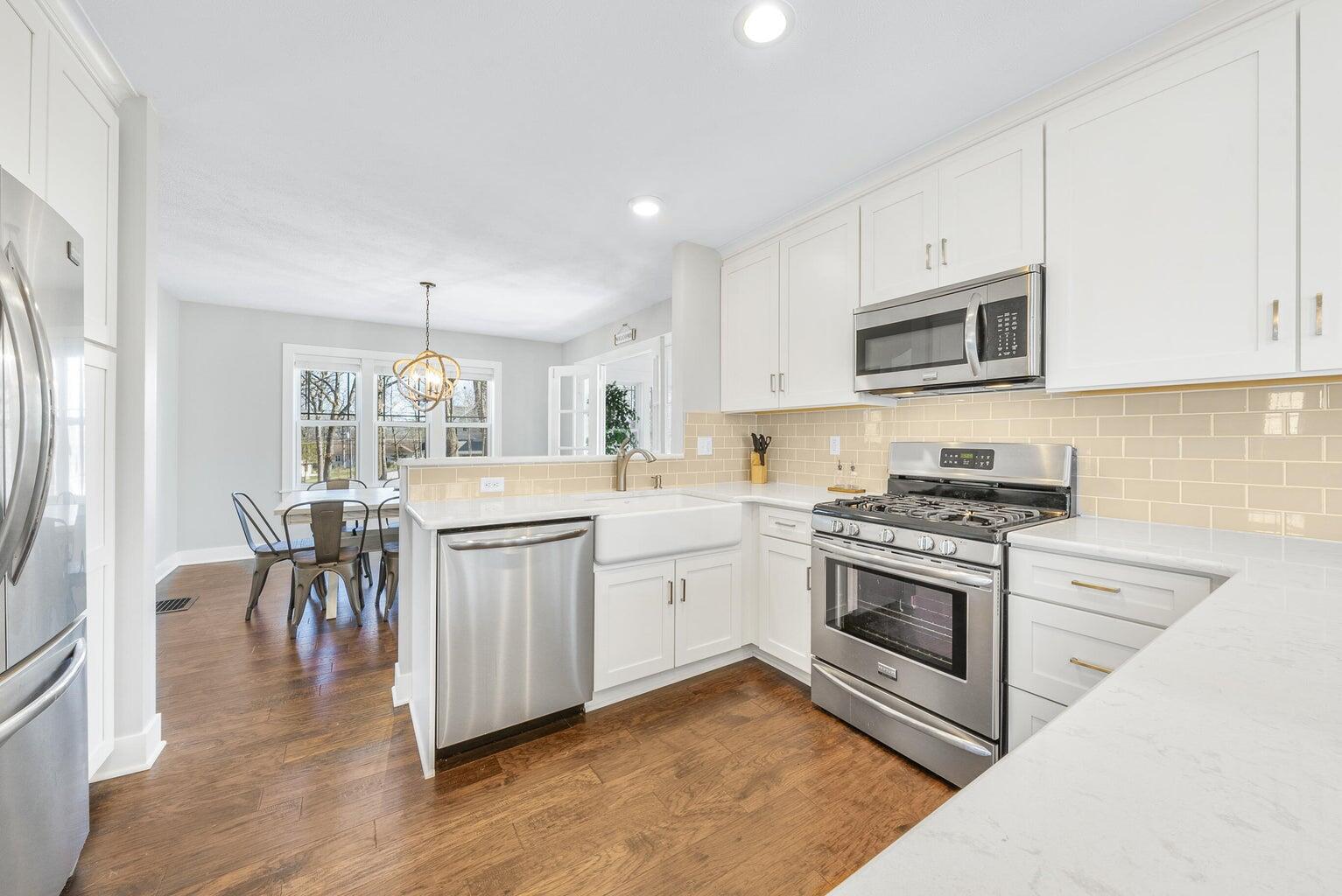 812 Van Slyke Dr
