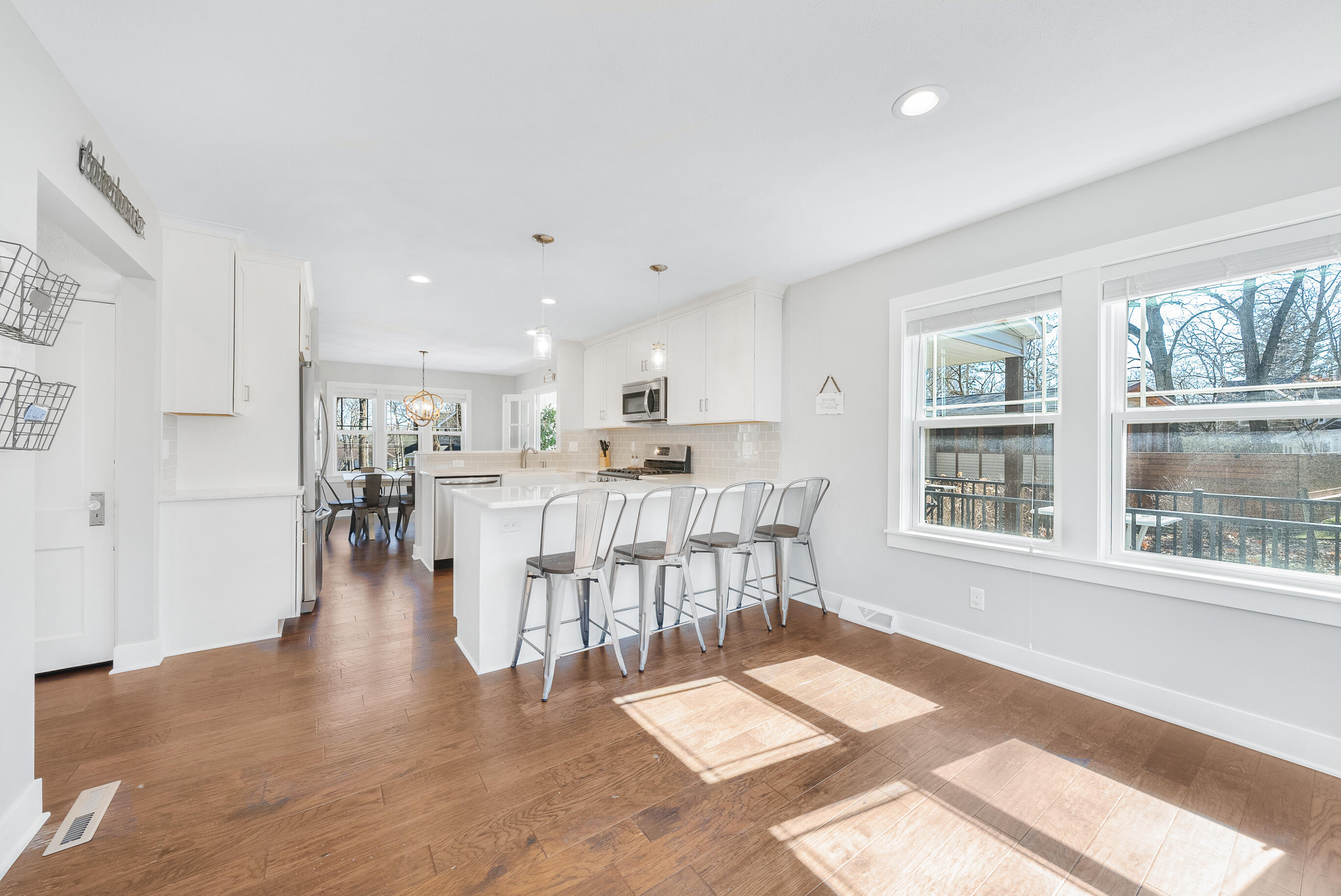 812 Van Slyke Dr