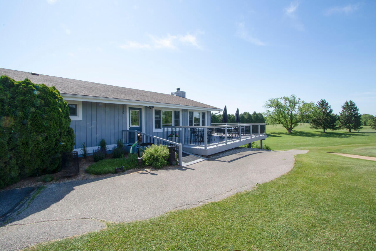 812 Van Slyke Dr