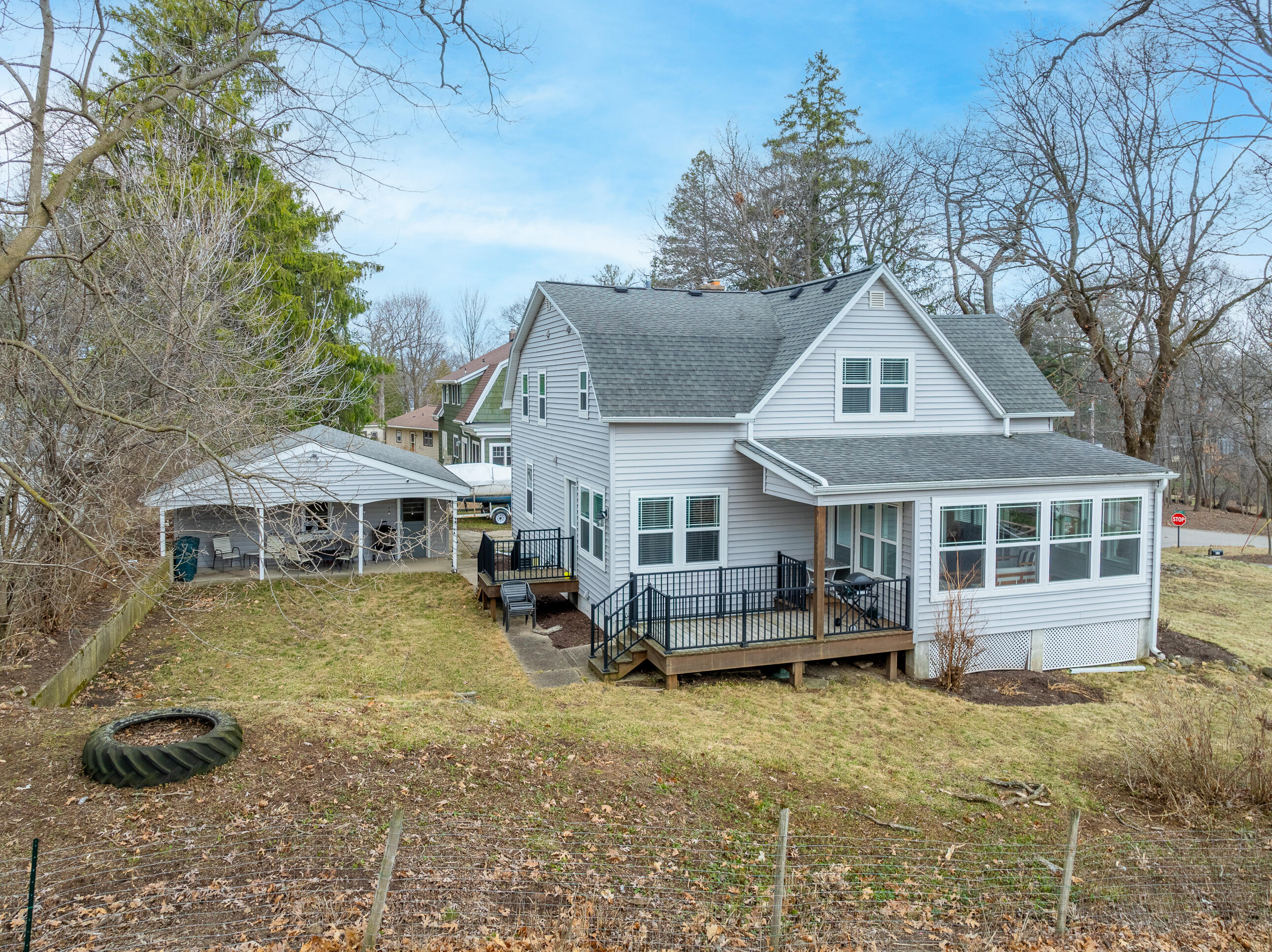 812 Van Slyke Dr