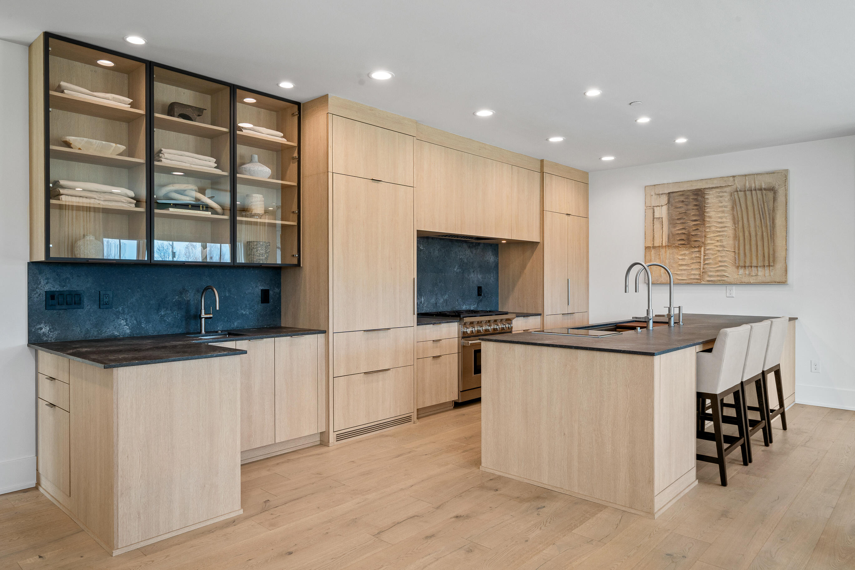 278 High St Unit: 9
