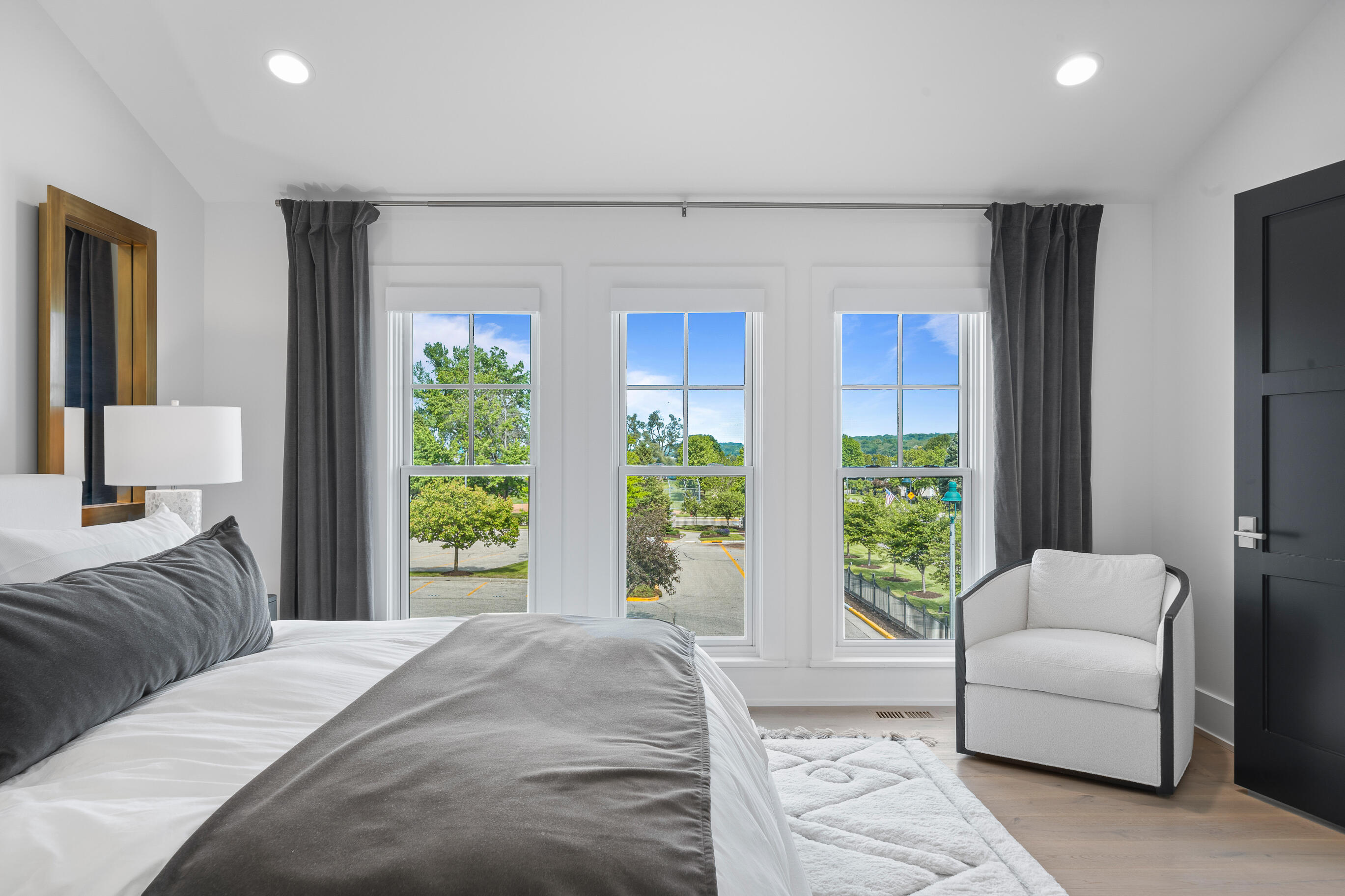 278 High St Unit: 9