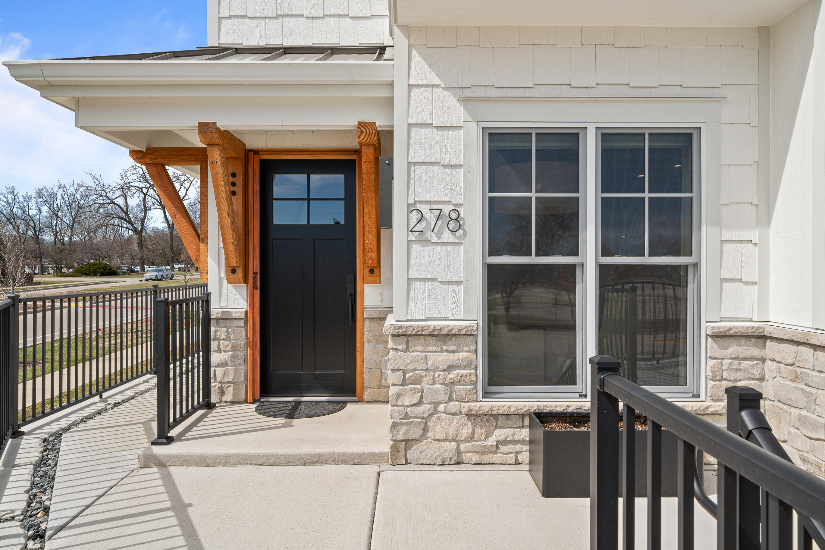 278 High St Unit: 9