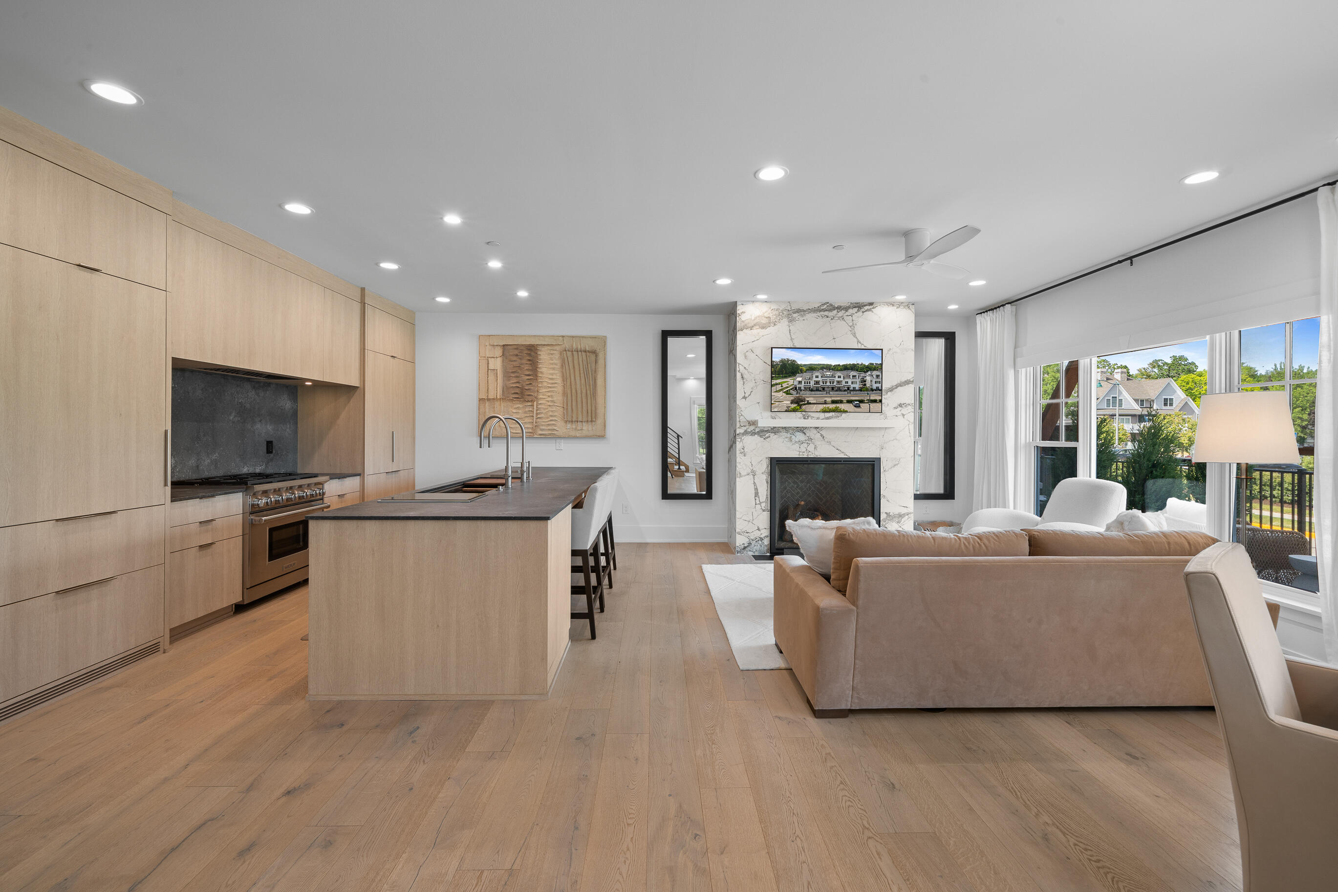 278 High St Unit: 9