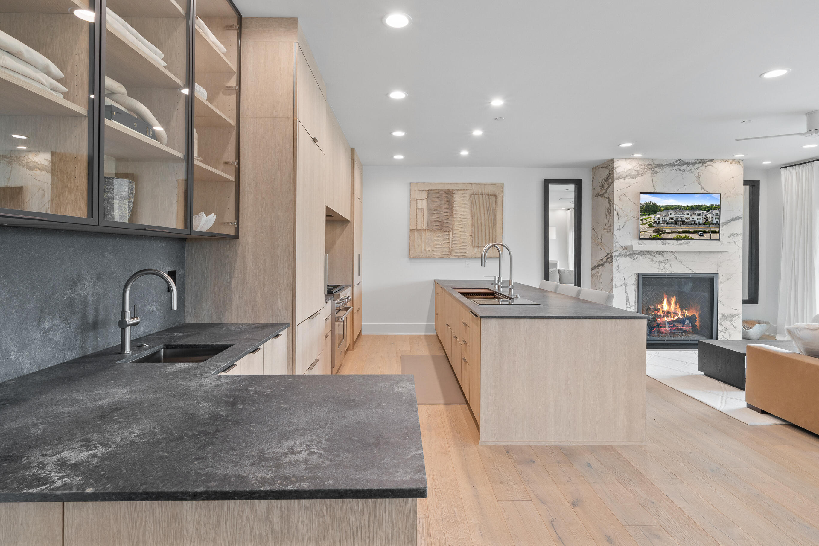 278 High St Unit: 9