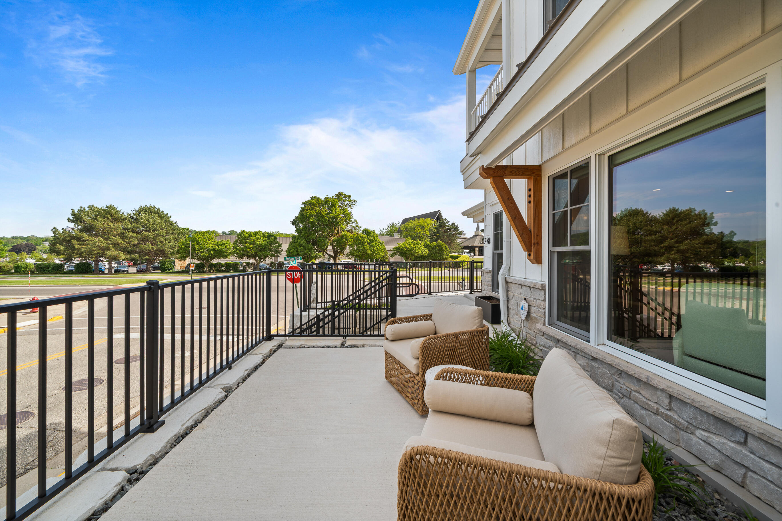 278 High St Unit: 9