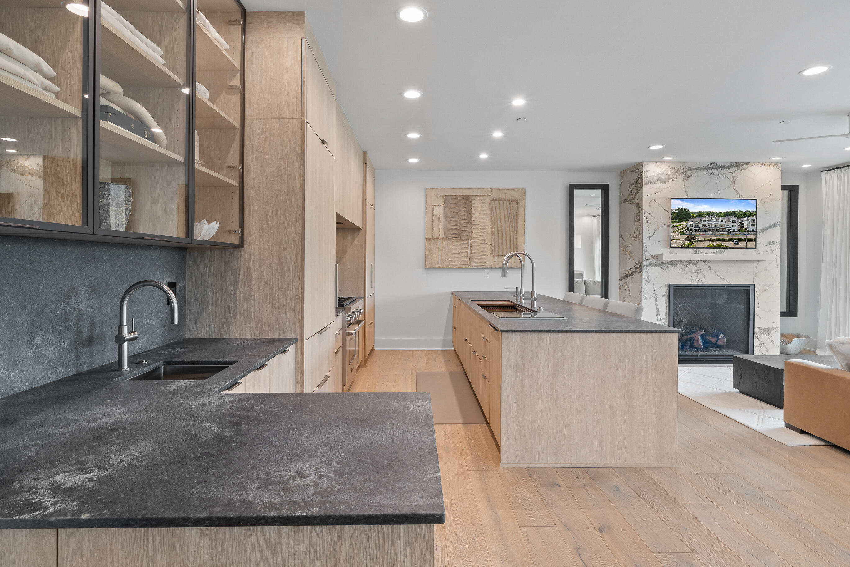 278 High St Unit: 9