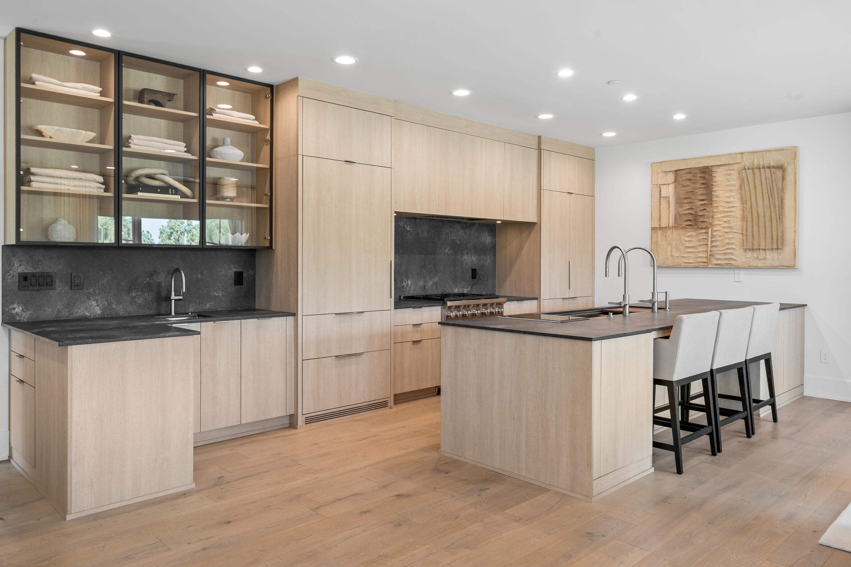 278 High St Unit: 9