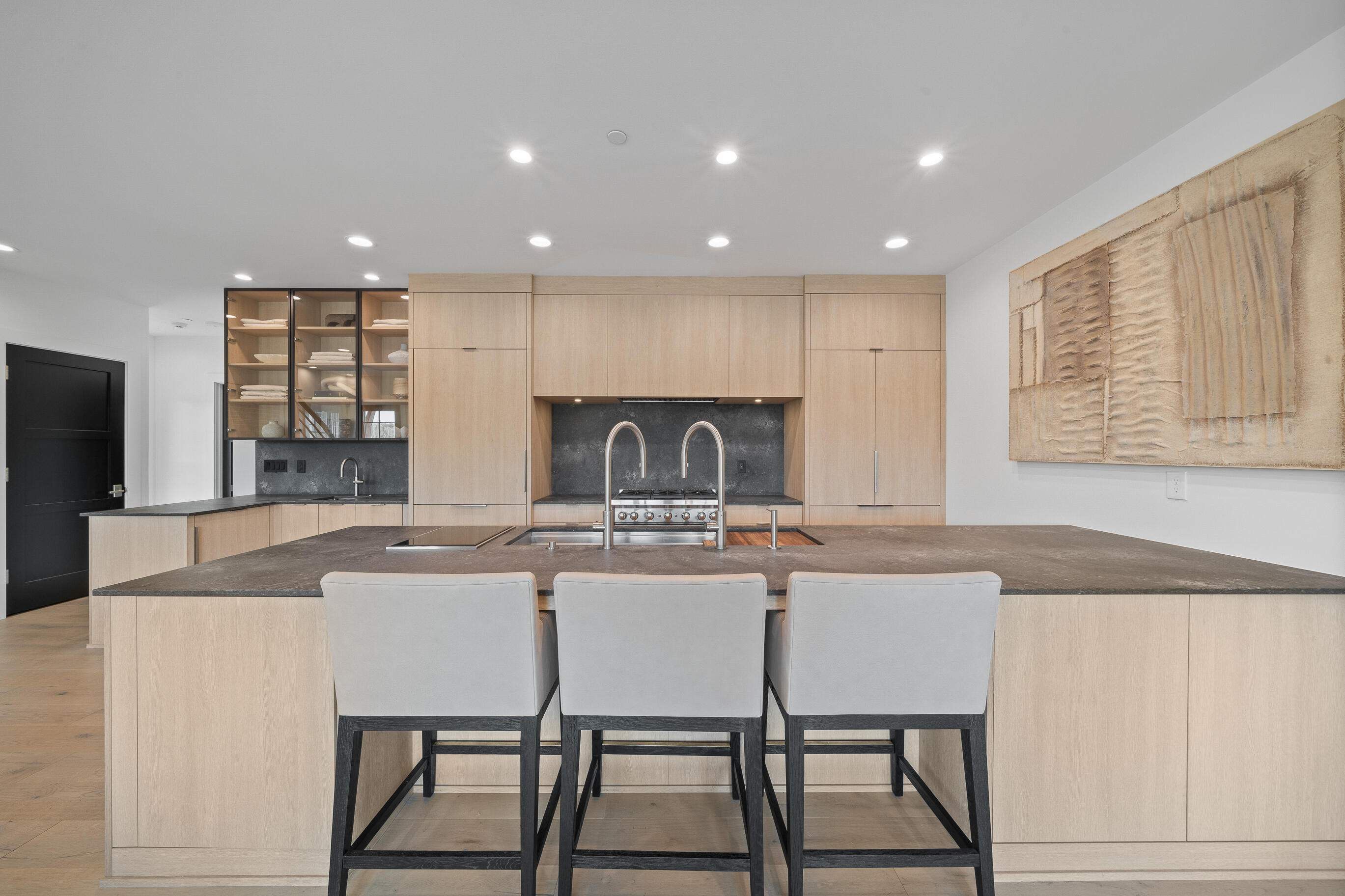 278 High St Unit: 9