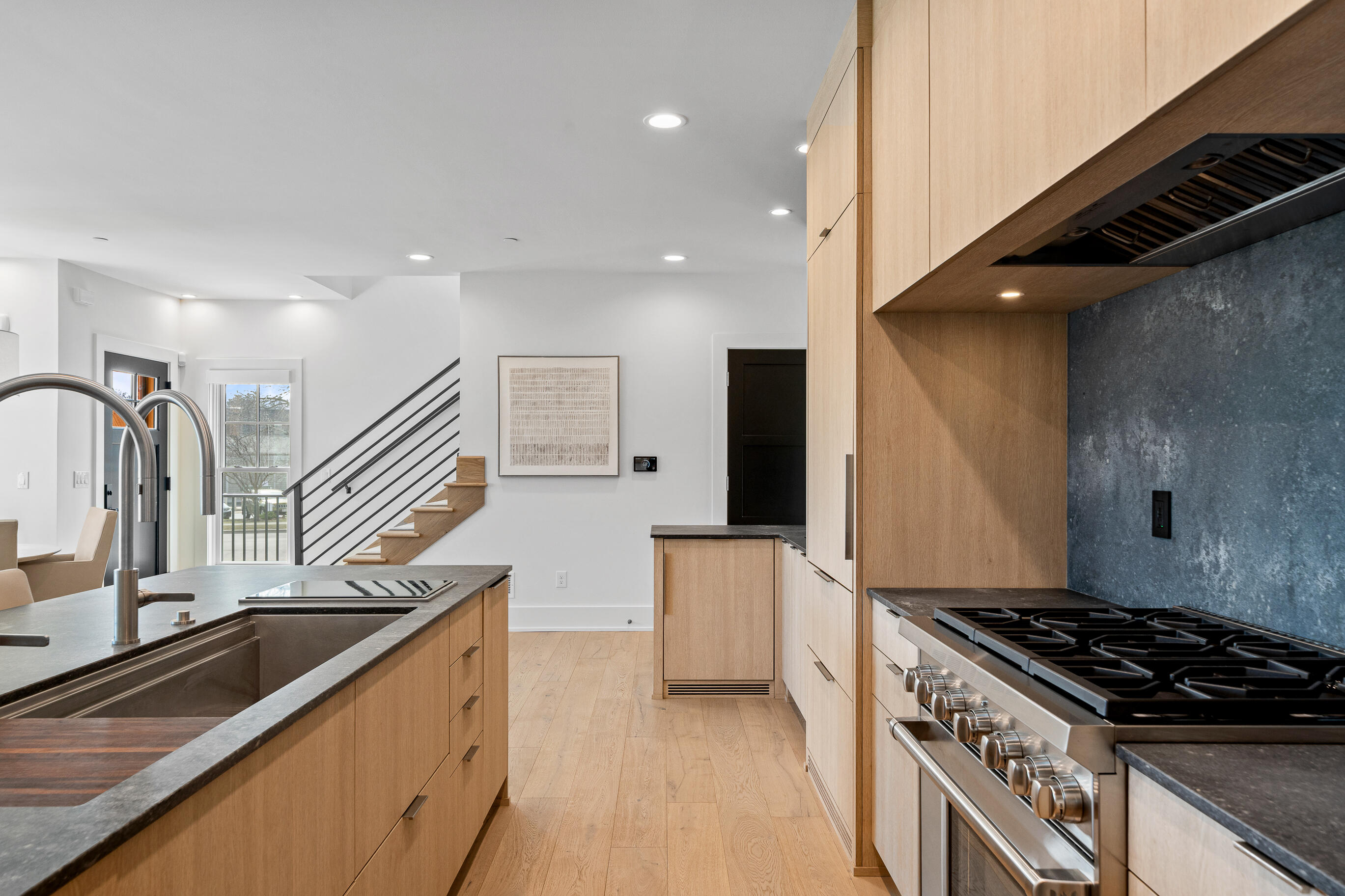 278 High St Unit: 9