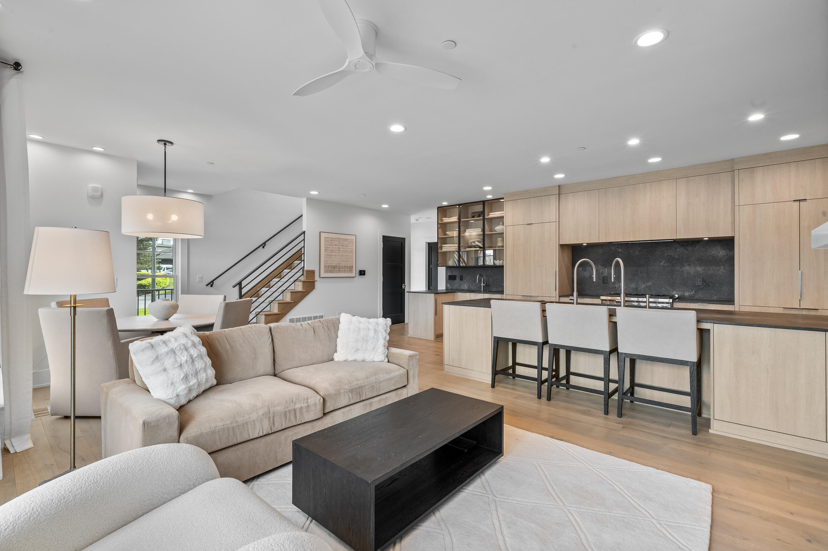 278 High St Unit: 9