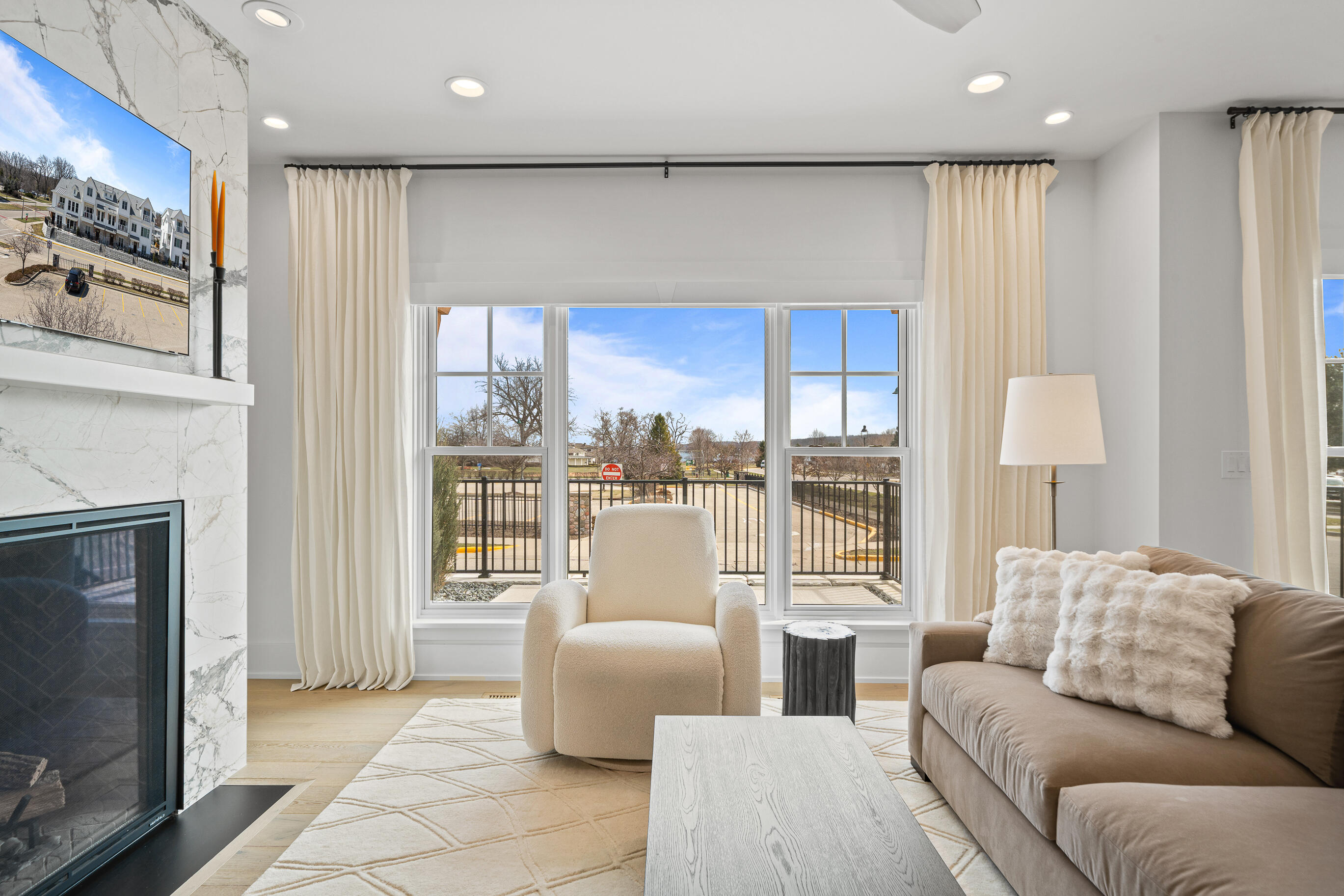 278 High St Unit: 9