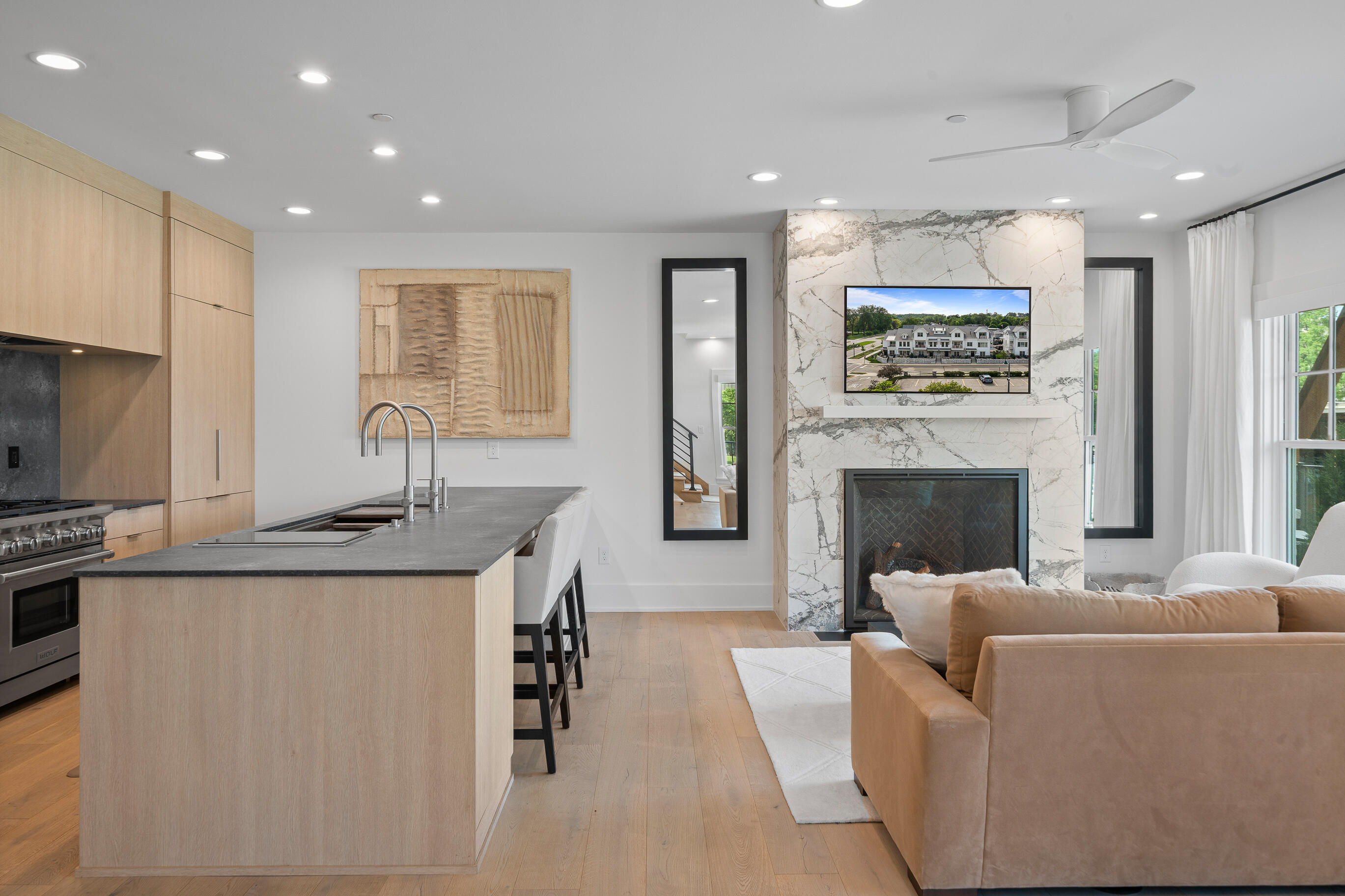 278 High St Unit: 9