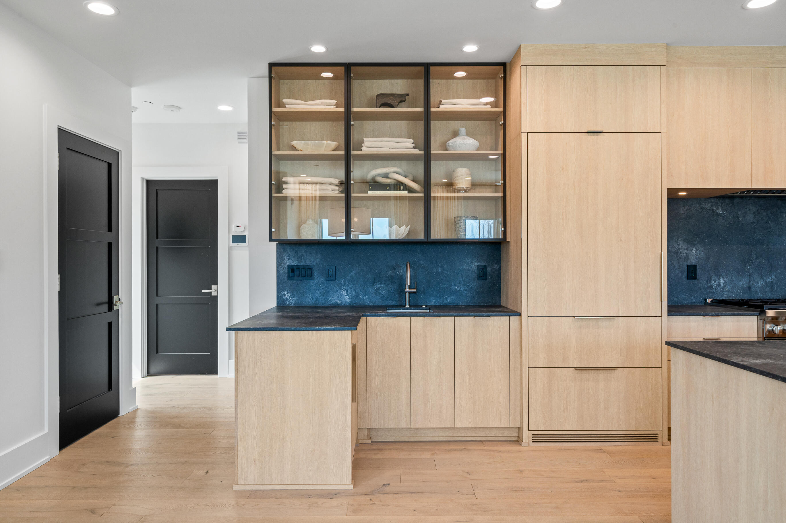 278 High St Unit: 9