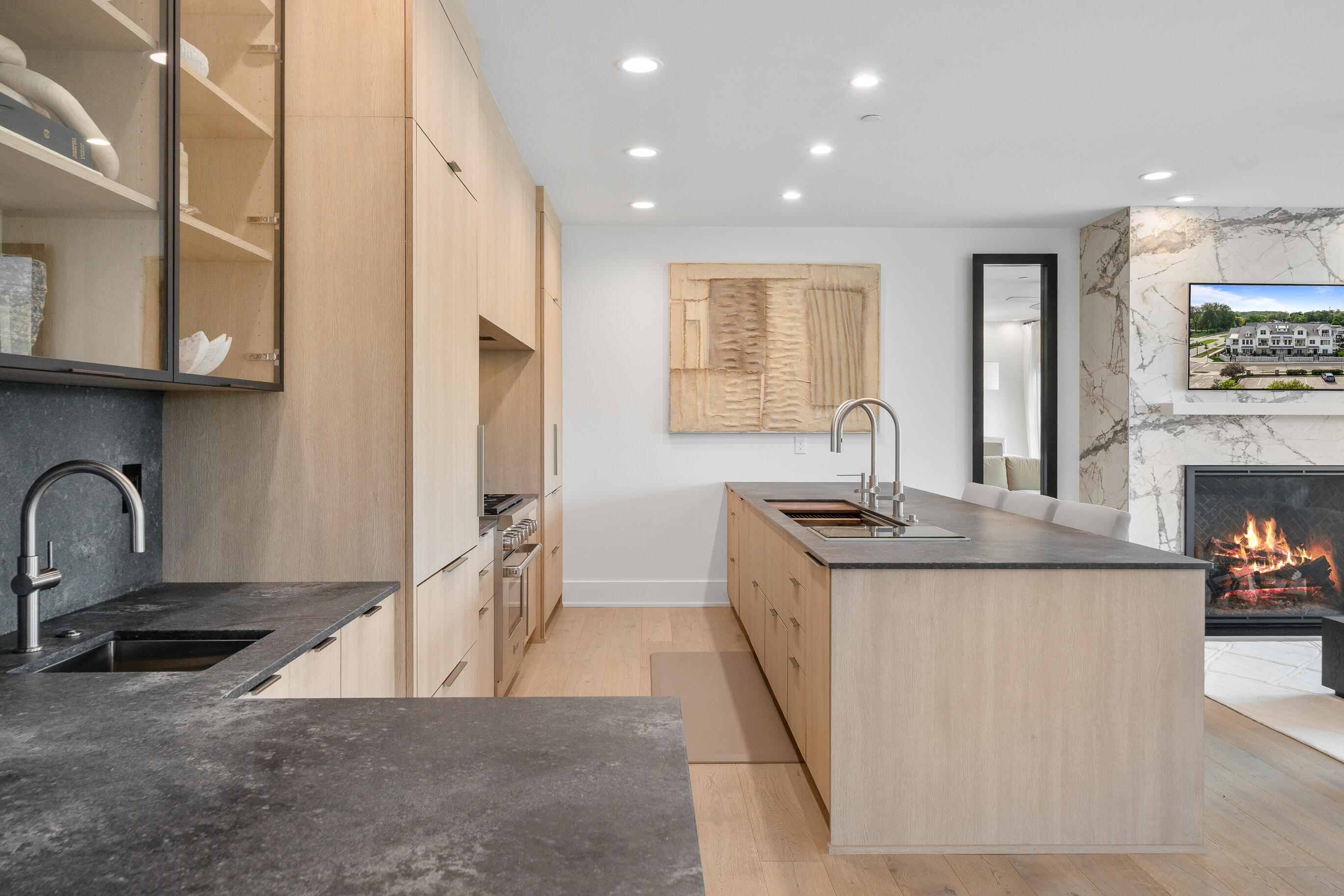 278 High St Unit: 9