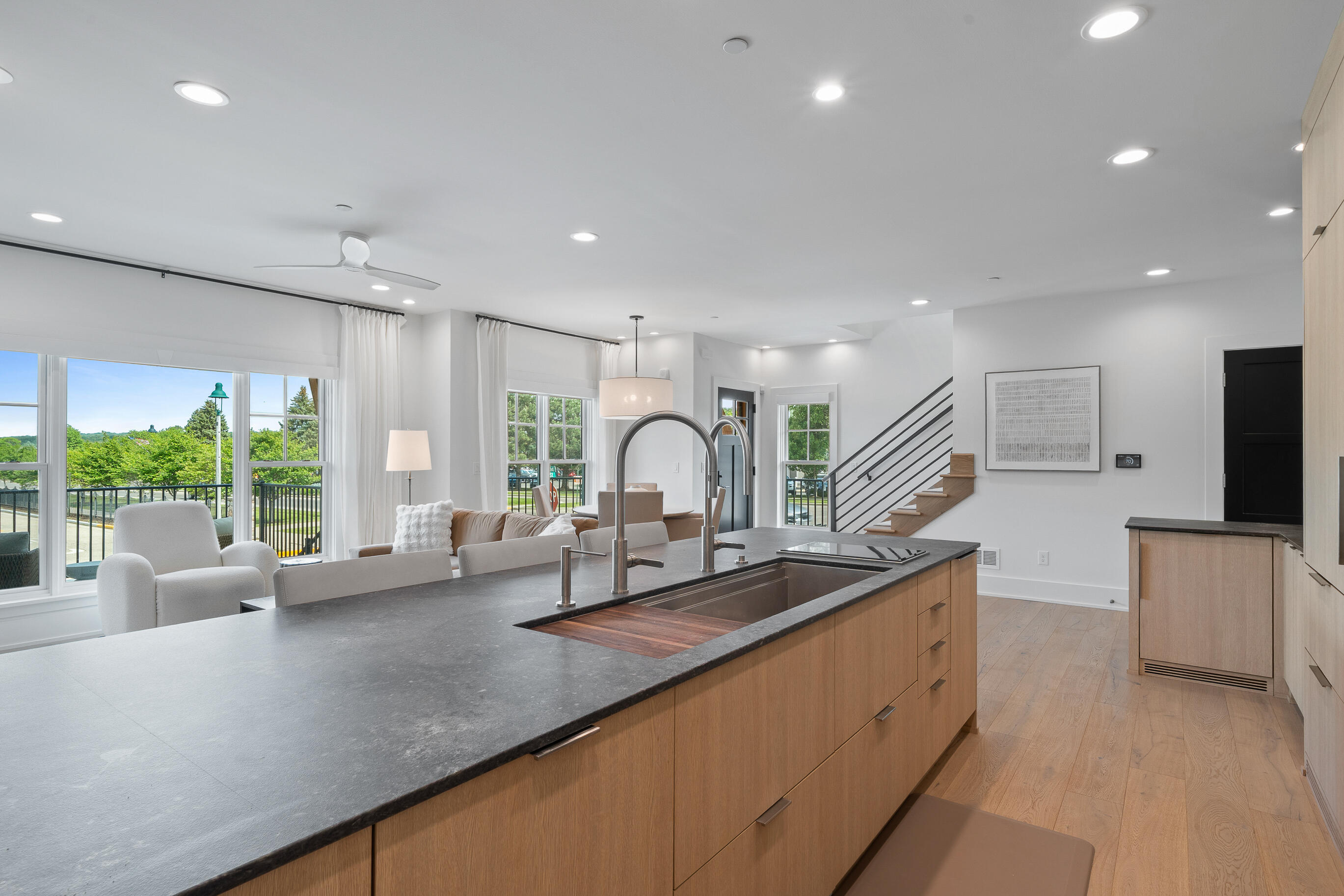 278 High St Unit: 9