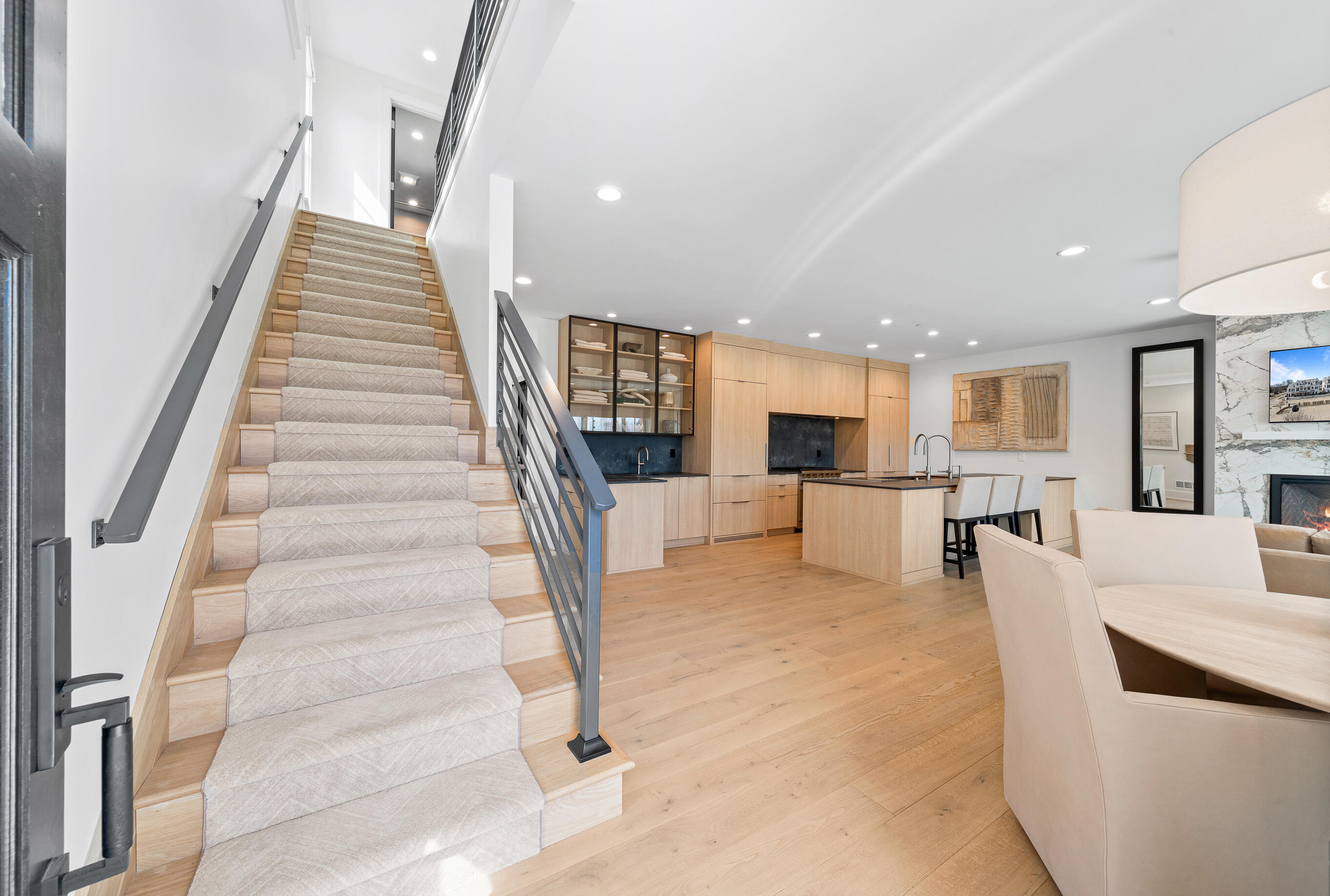 278 High St Unit: 9