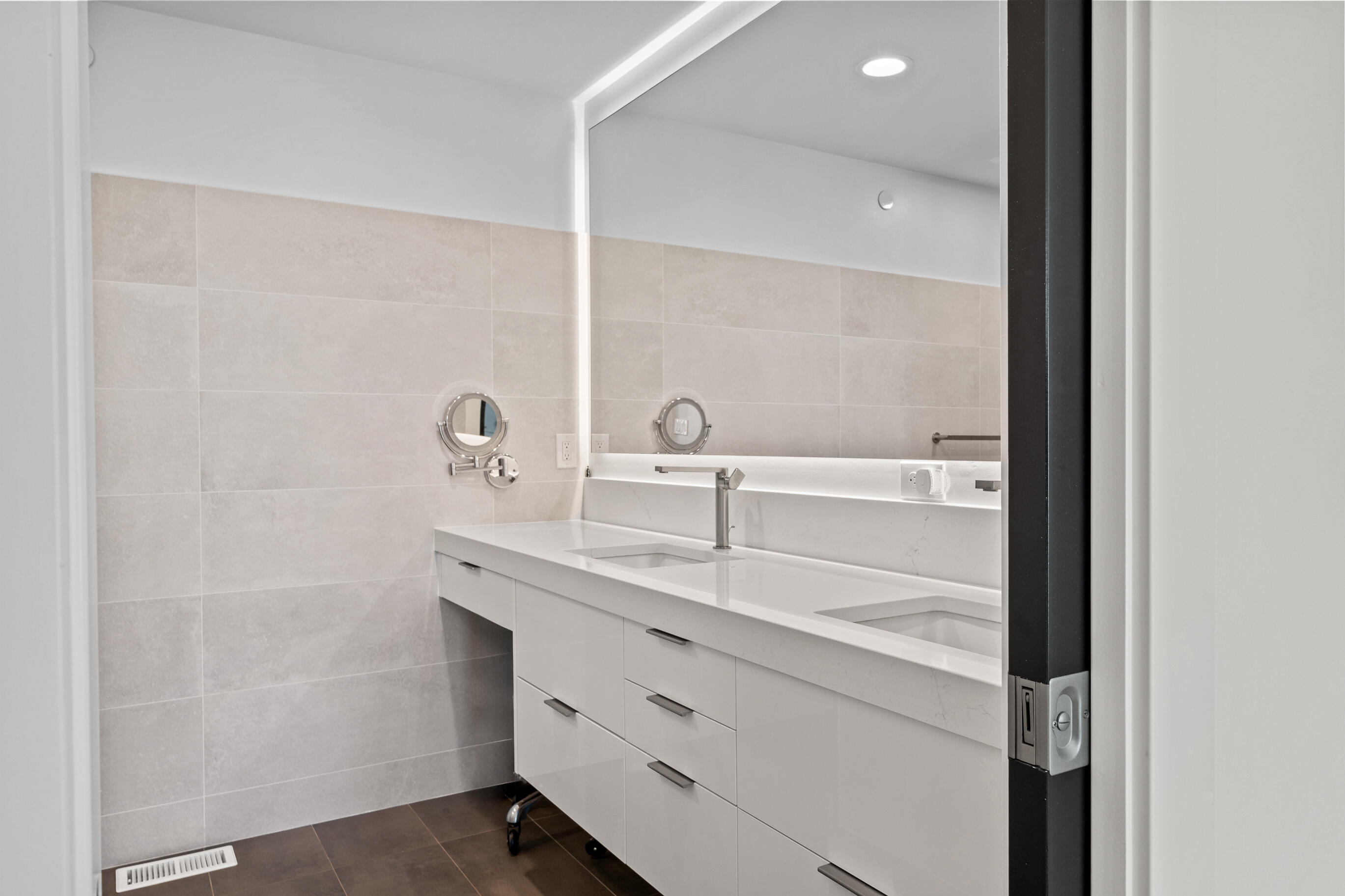 278 High St Unit: 9