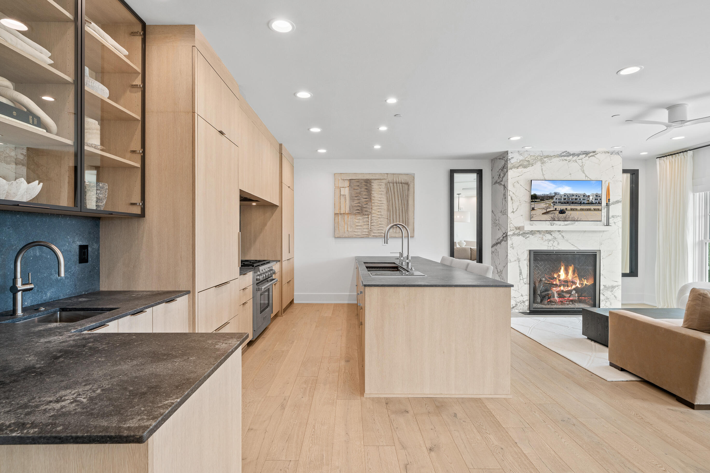278 High St Unit: 9