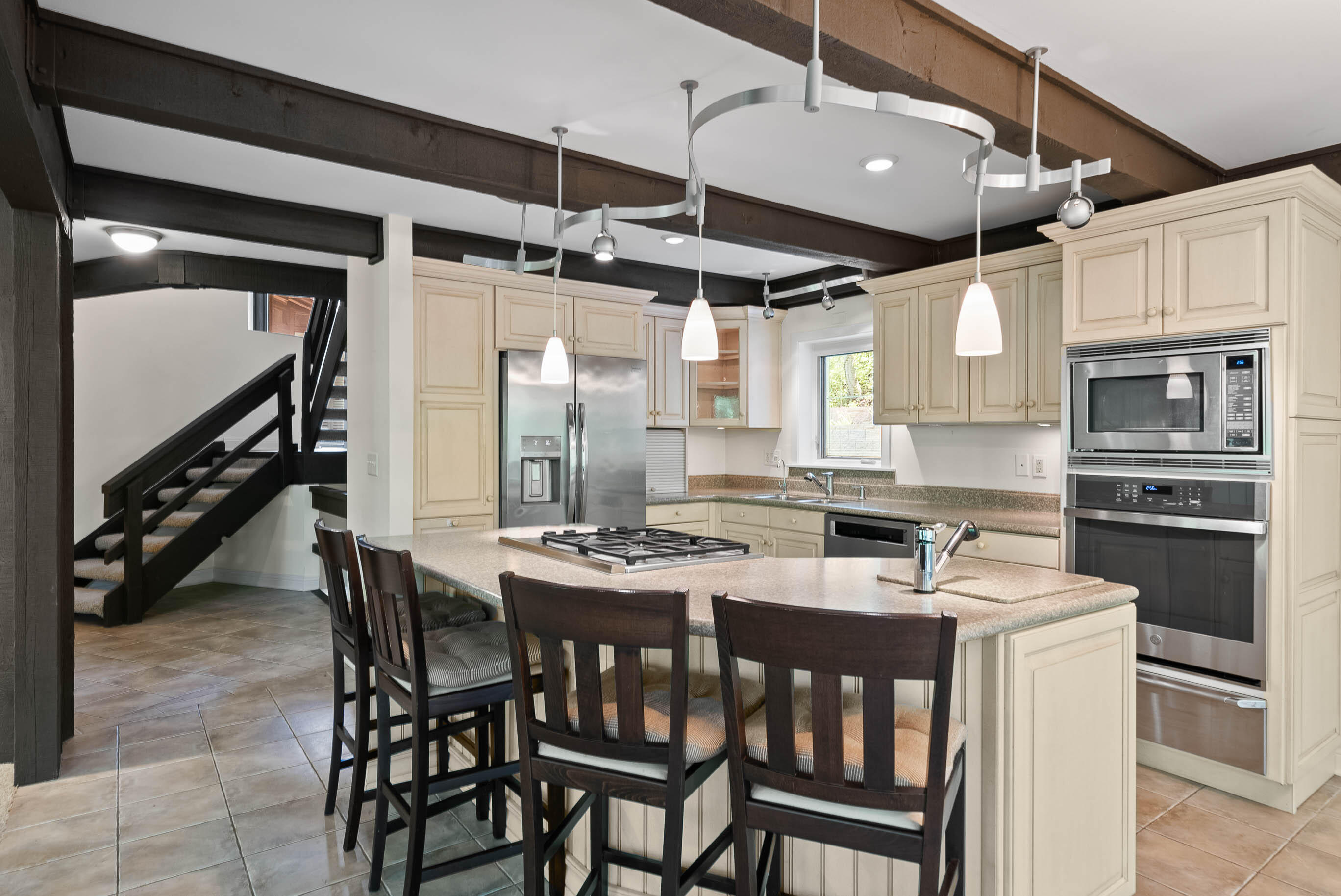 840 Woodland Ct Unit: EE-1