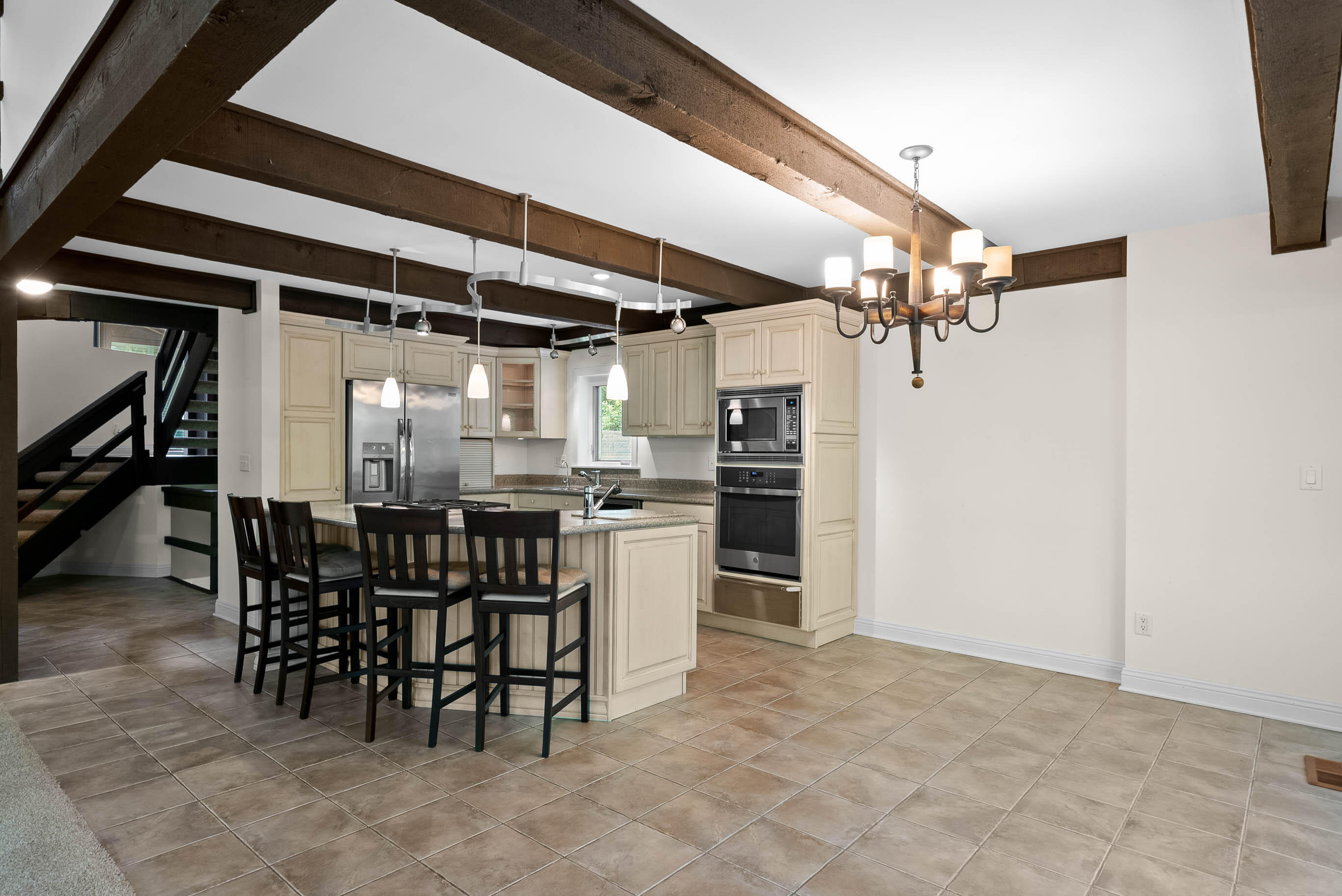 840 Woodland Ct Unit: EE-1