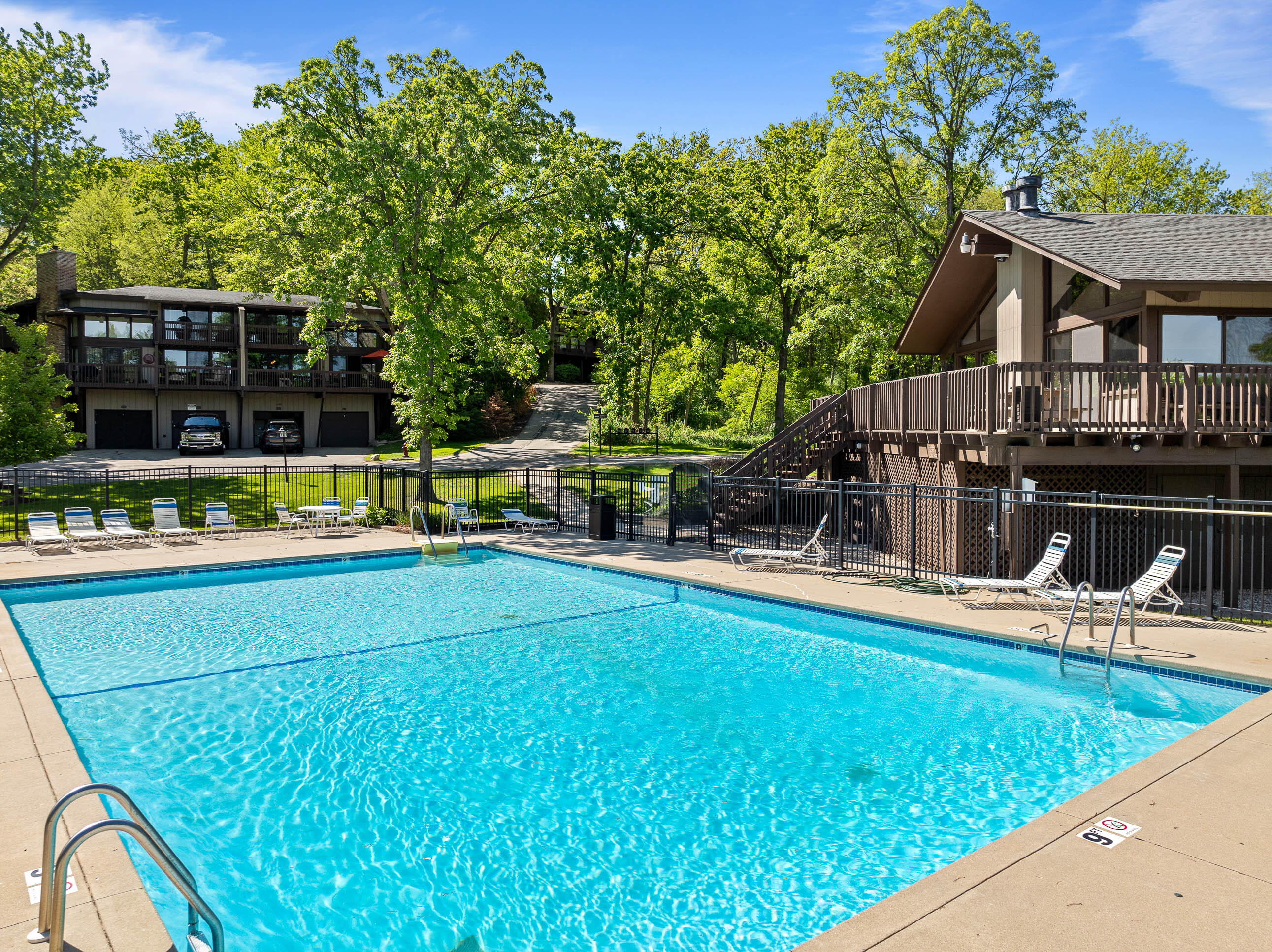 840 Woodland Ct Unit: EE-1