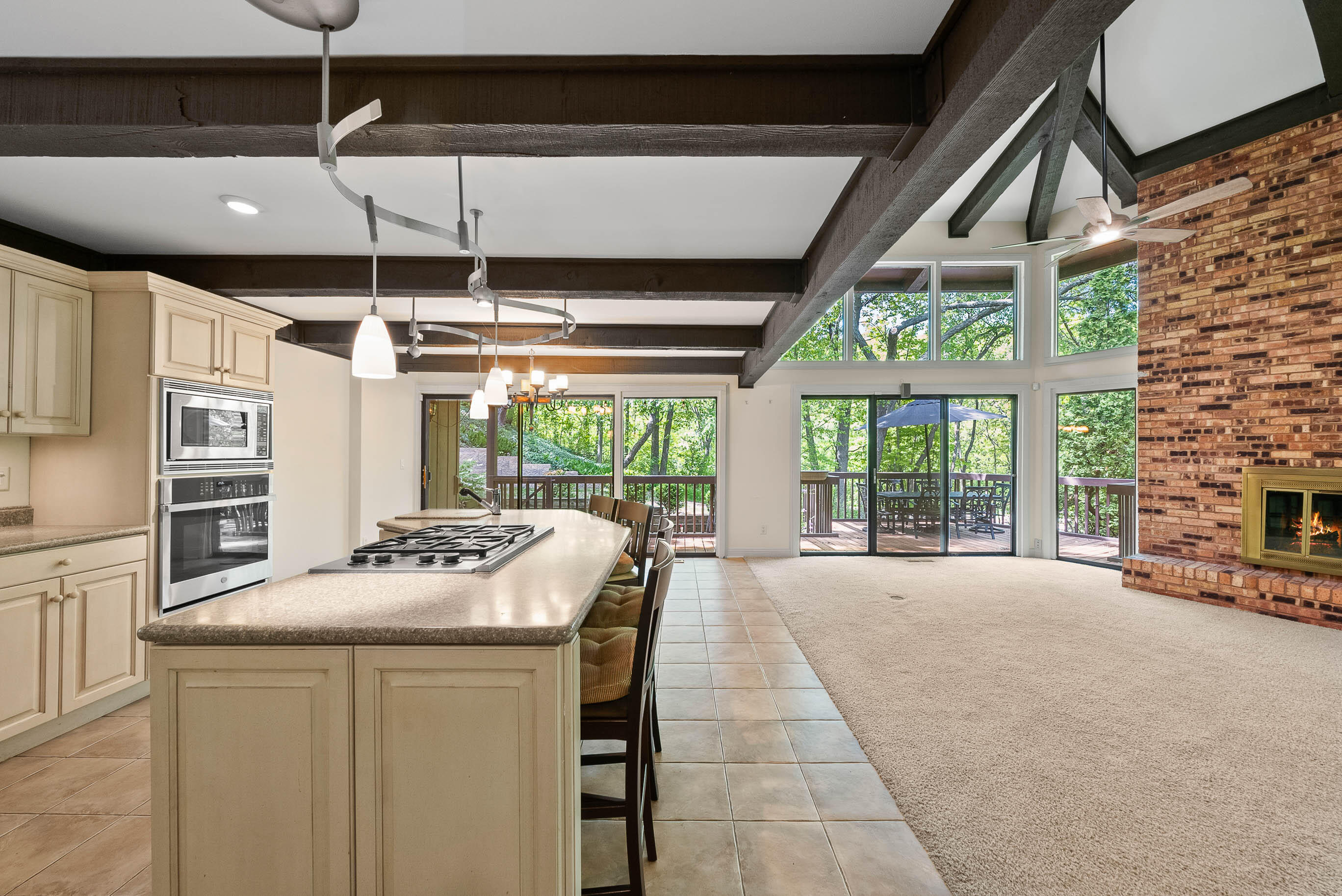 840 Woodland Ct Unit: EE-1
