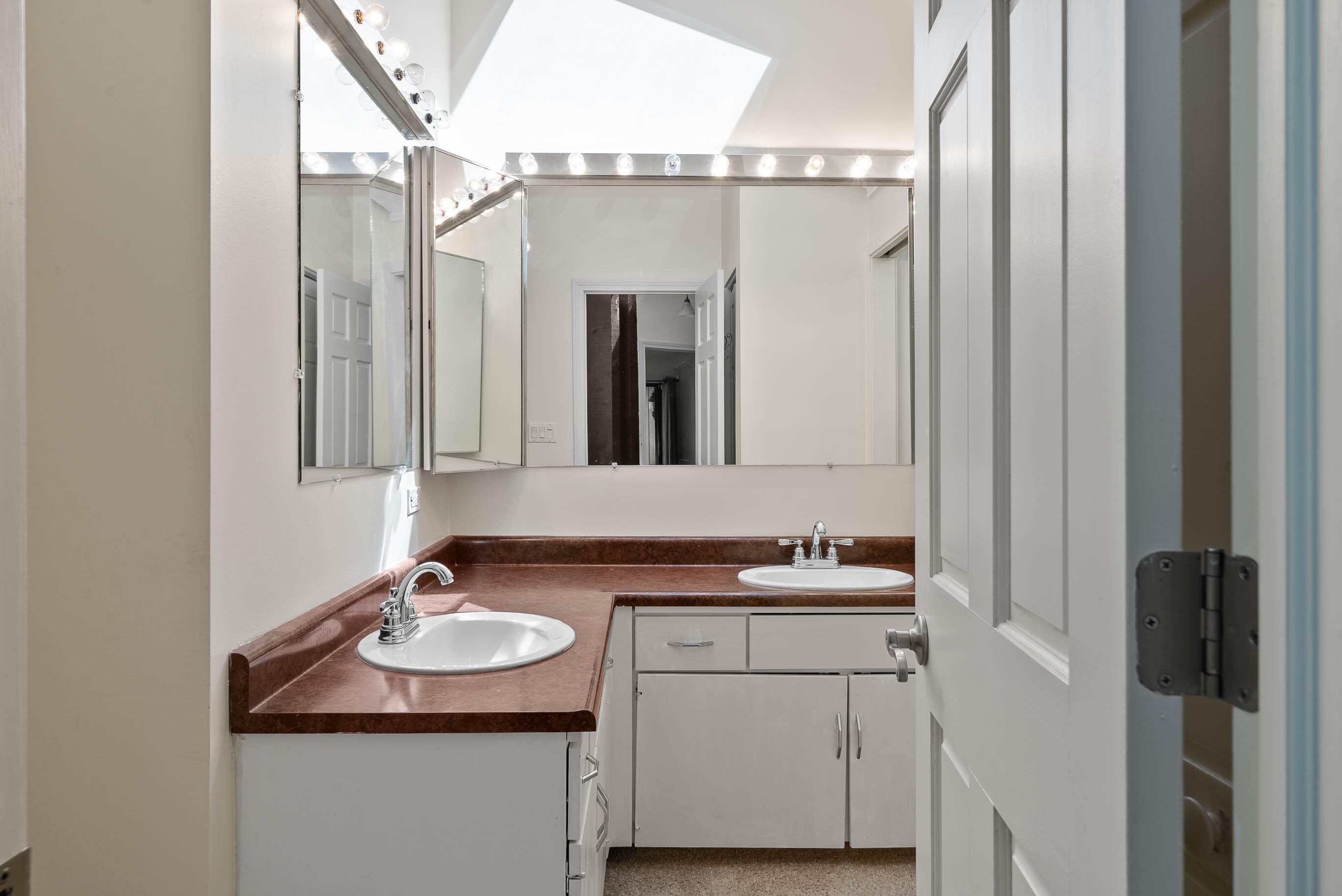 840 Woodland Ct Unit: EE-1