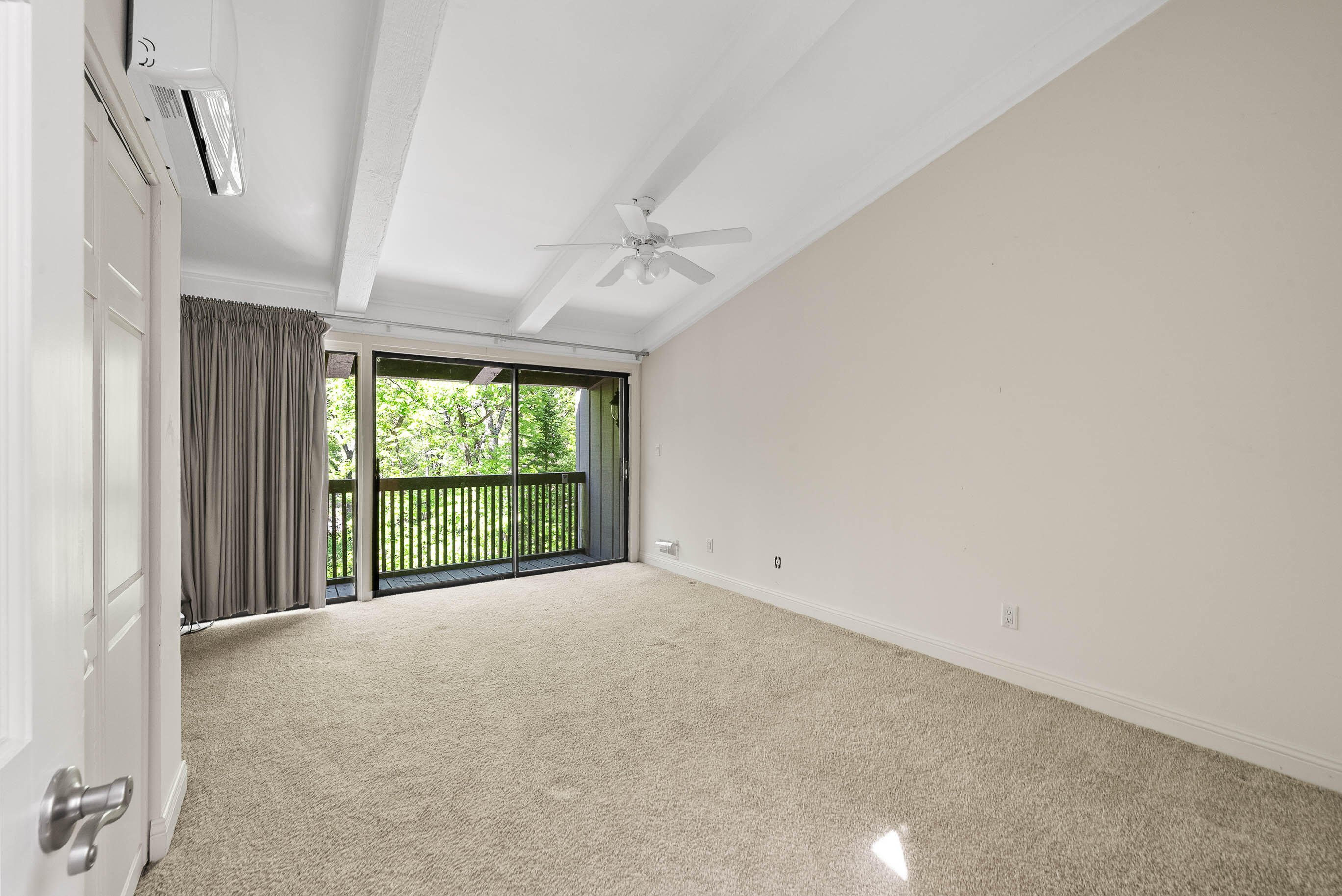 840 Woodland Ct Unit: EE-1