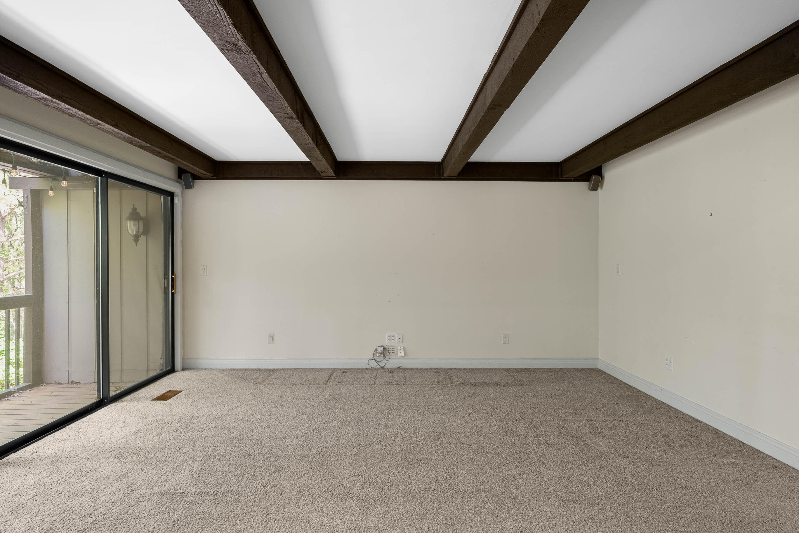 840 Woodland Ct Unit: EE-1
