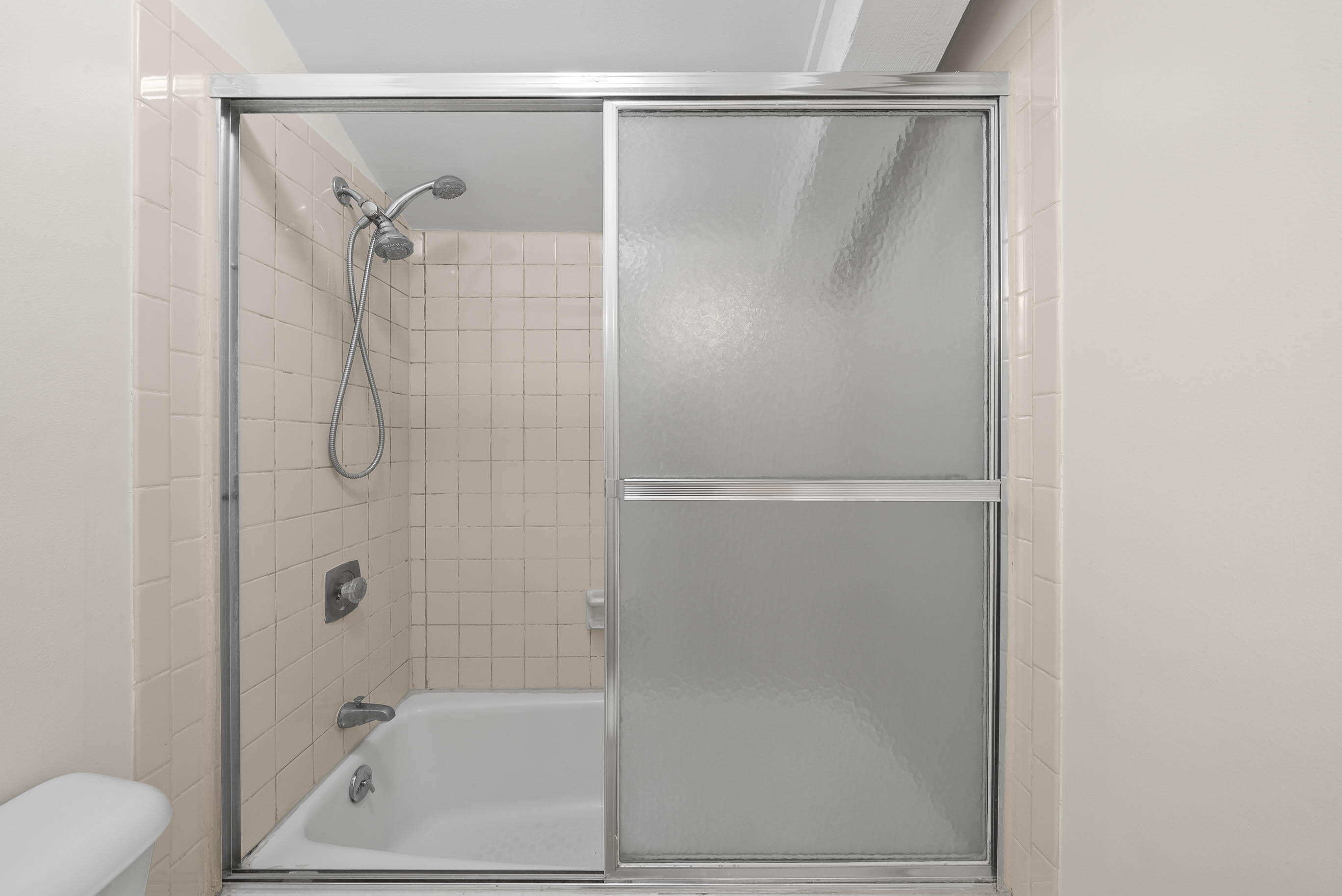 840 Woodland Ct Unit: EE-1