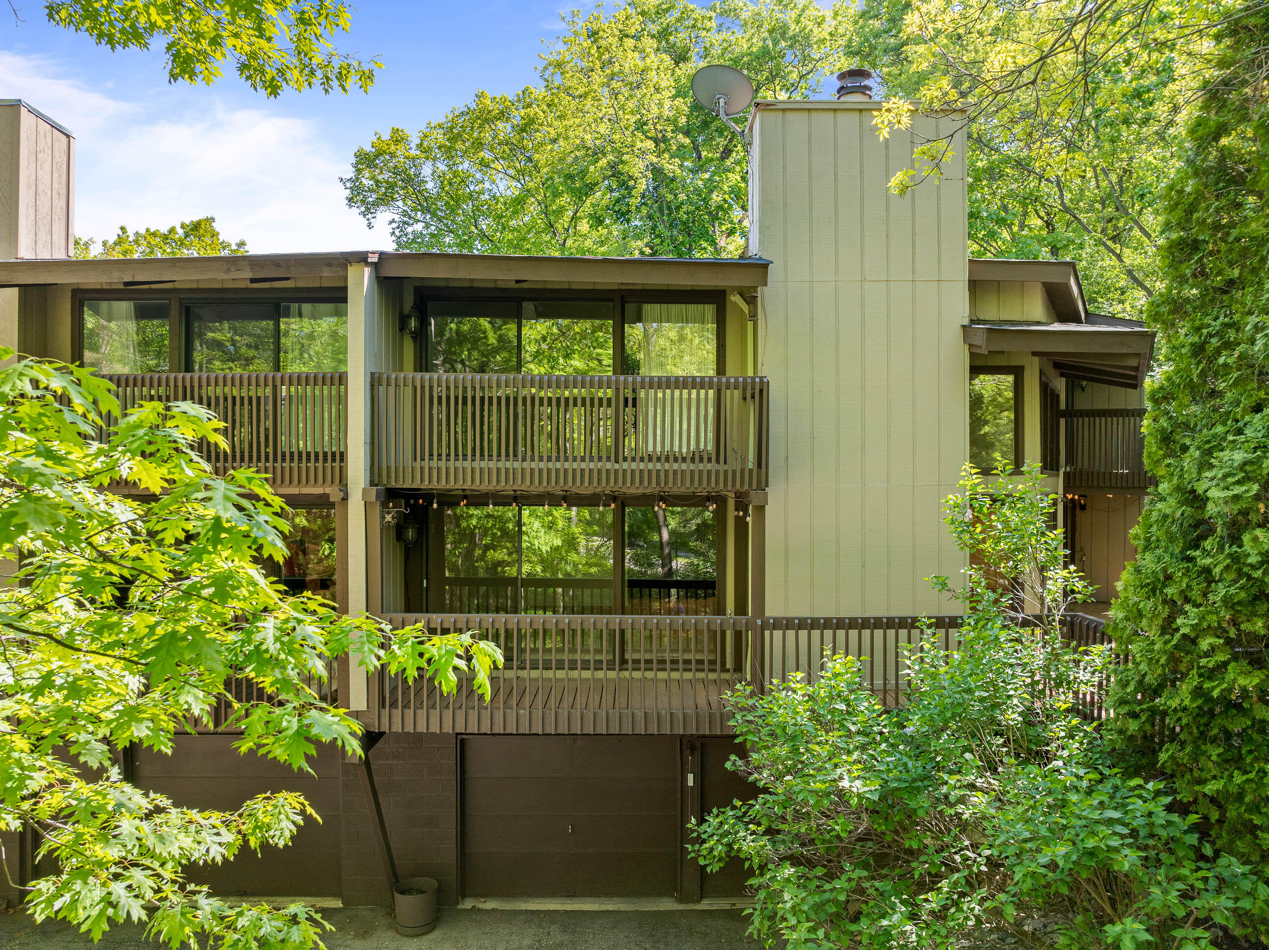 840 Woodland Ct Unit: EE-1