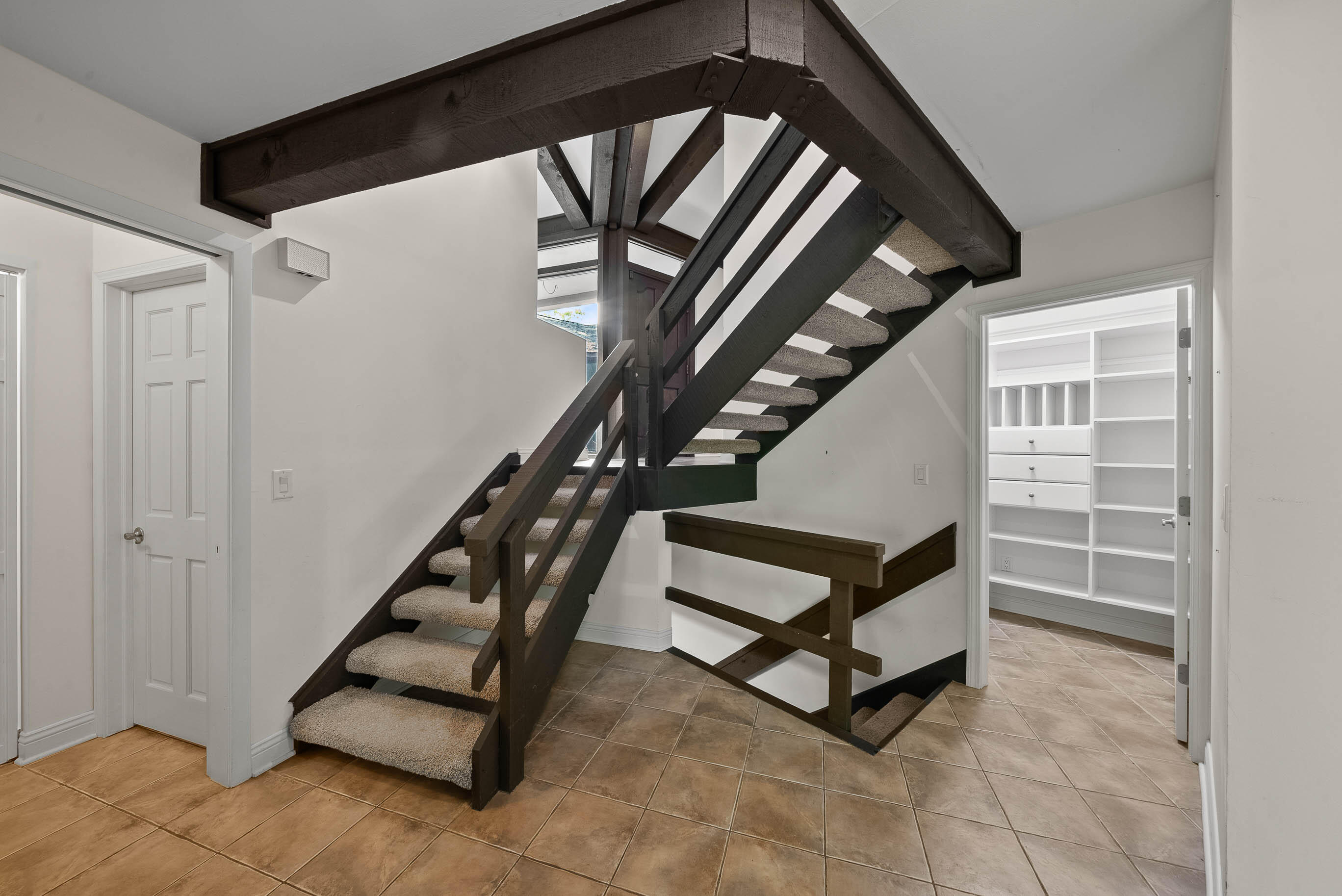 840 Woodland Ct Unit: EE-1