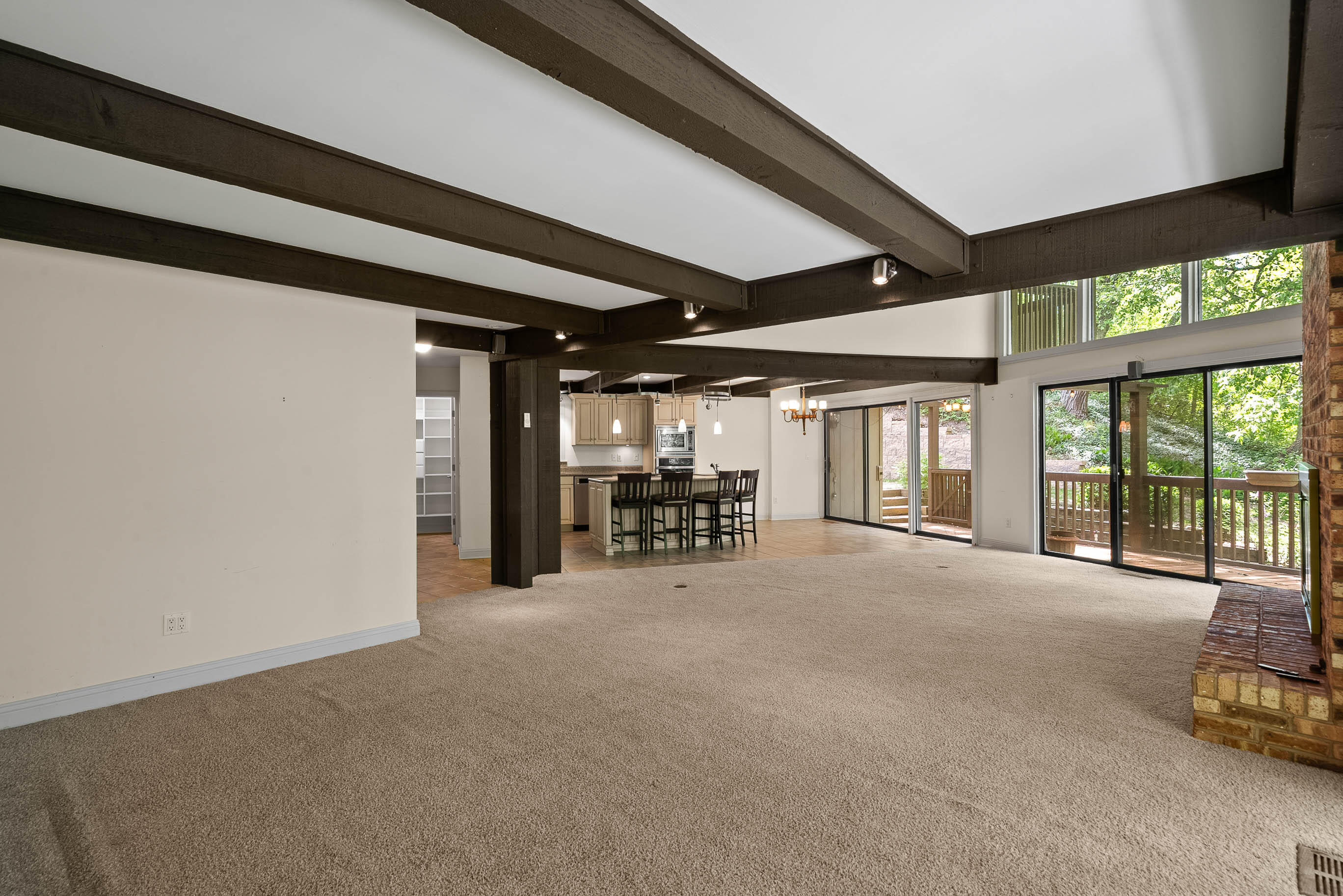 840 Woodland Ct Unit: EE-1