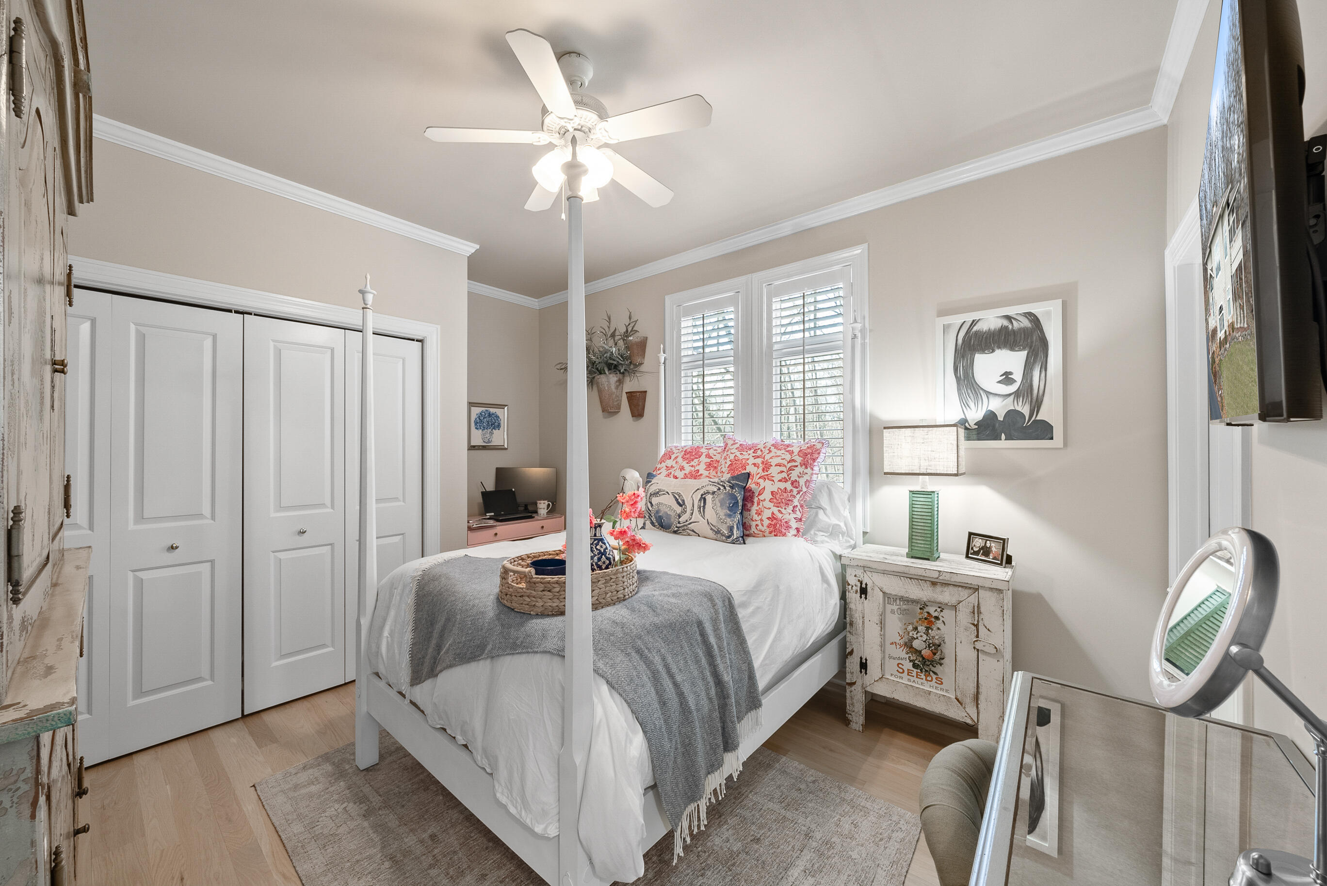 1066 Edinborough Ct