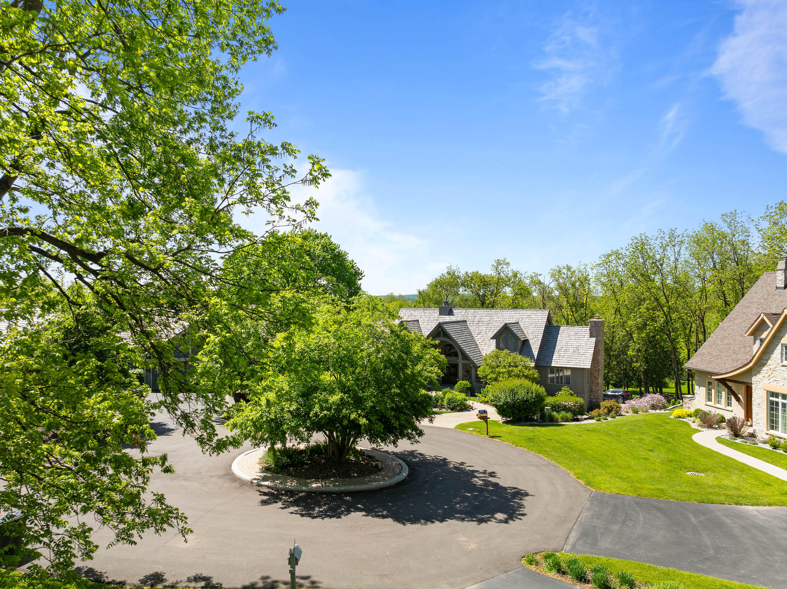 1066 Edinborough Ct
