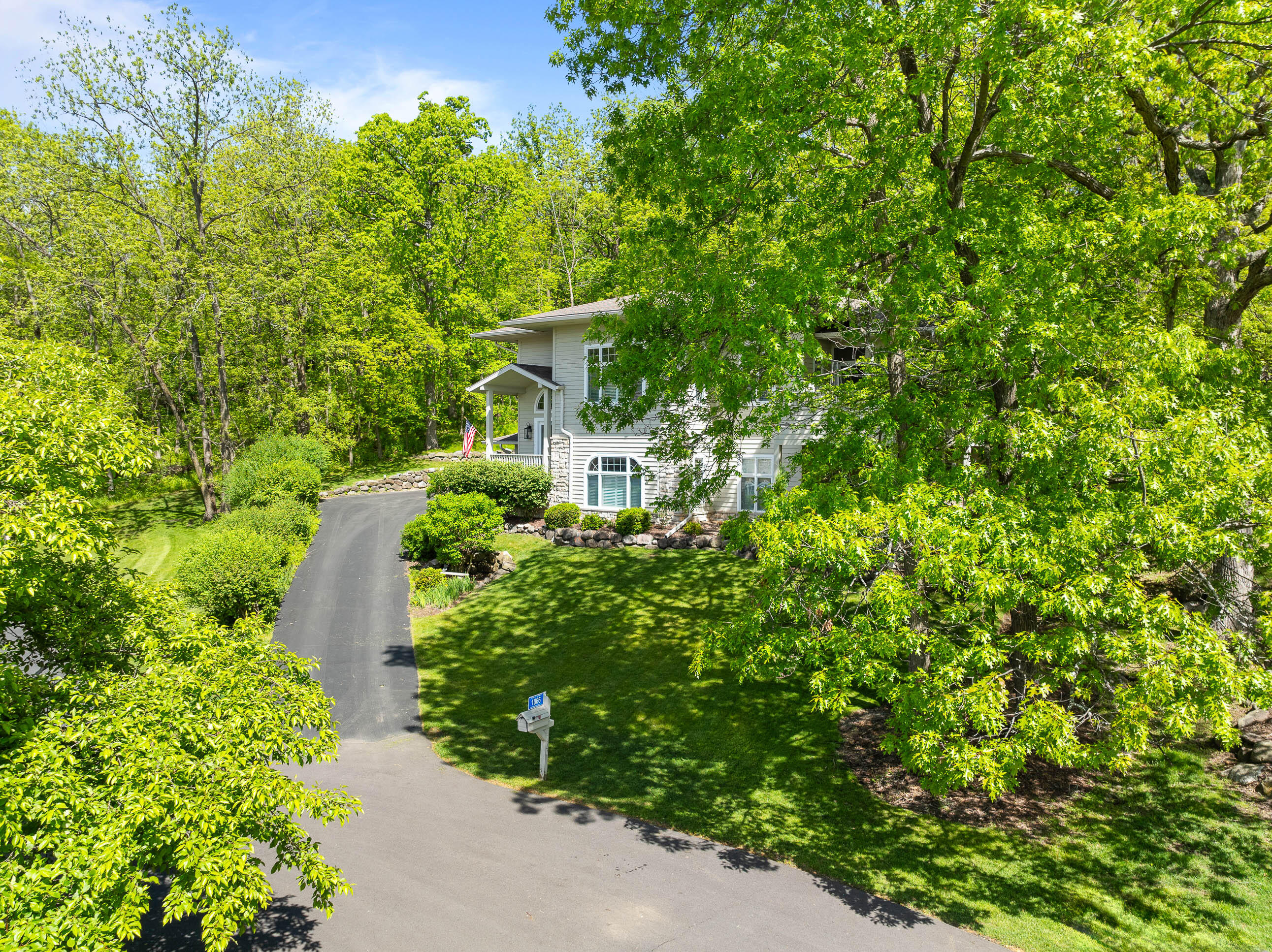1066 Edinborough Ct