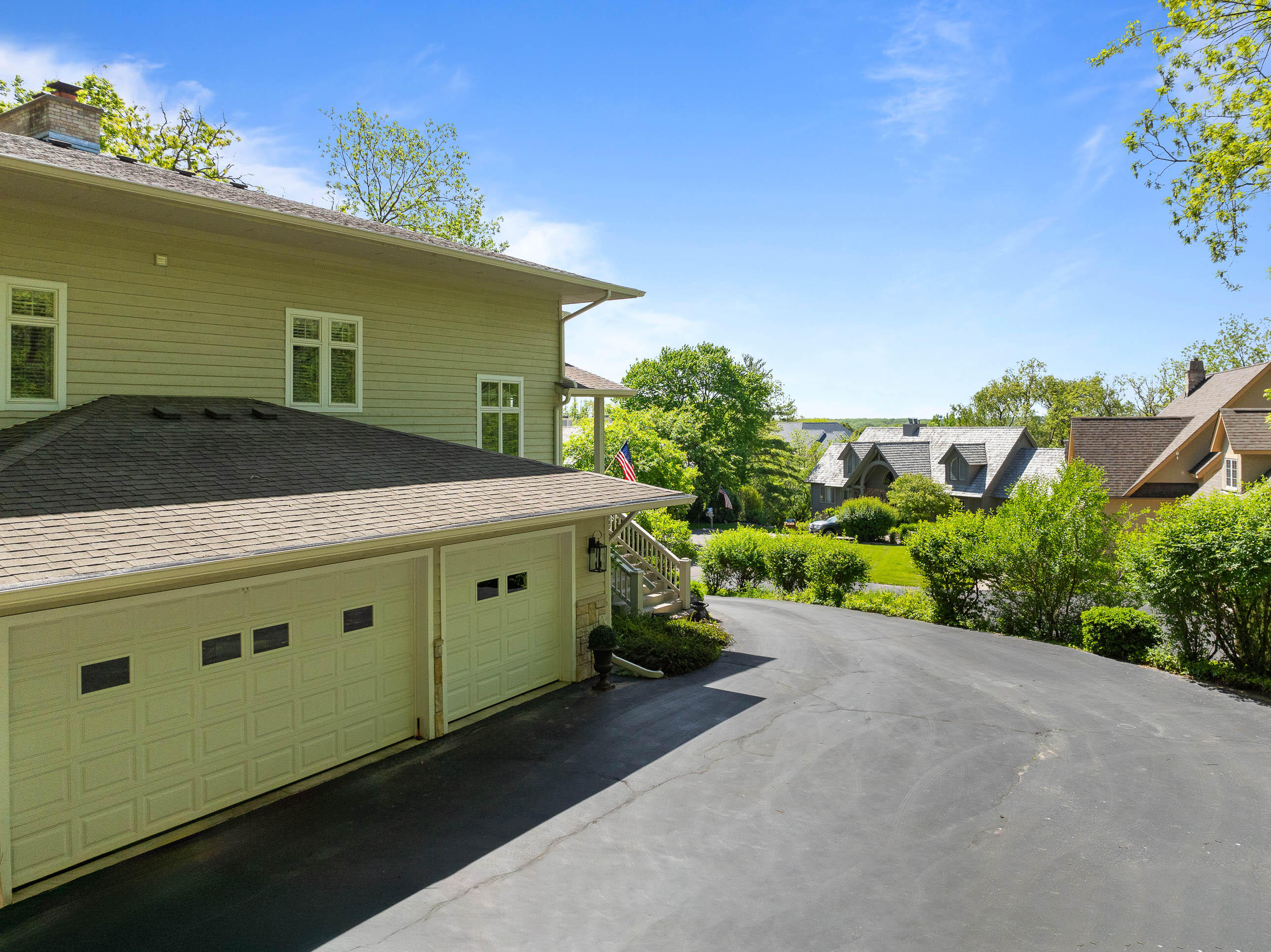 1066 Edinborough Ct