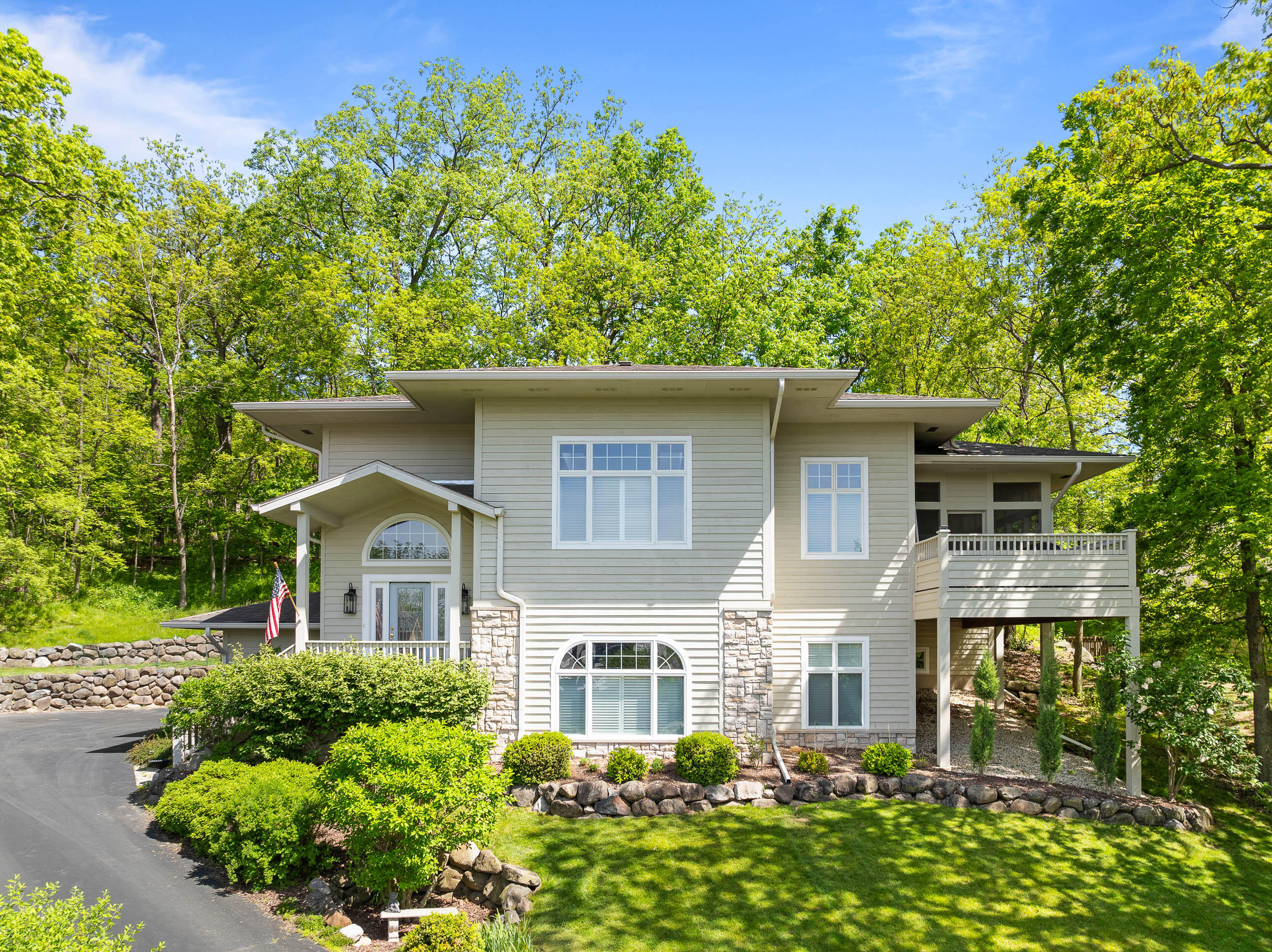 1066 Edinborough Ct