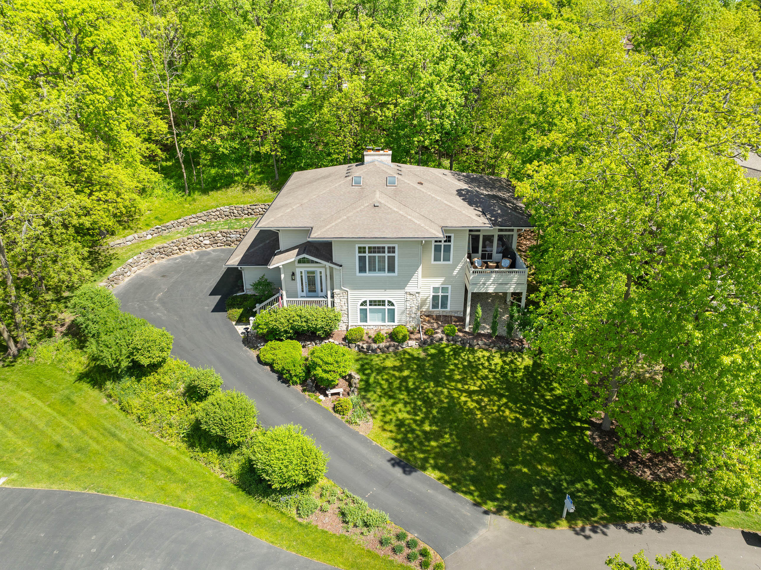 1066 Edinborough Ct