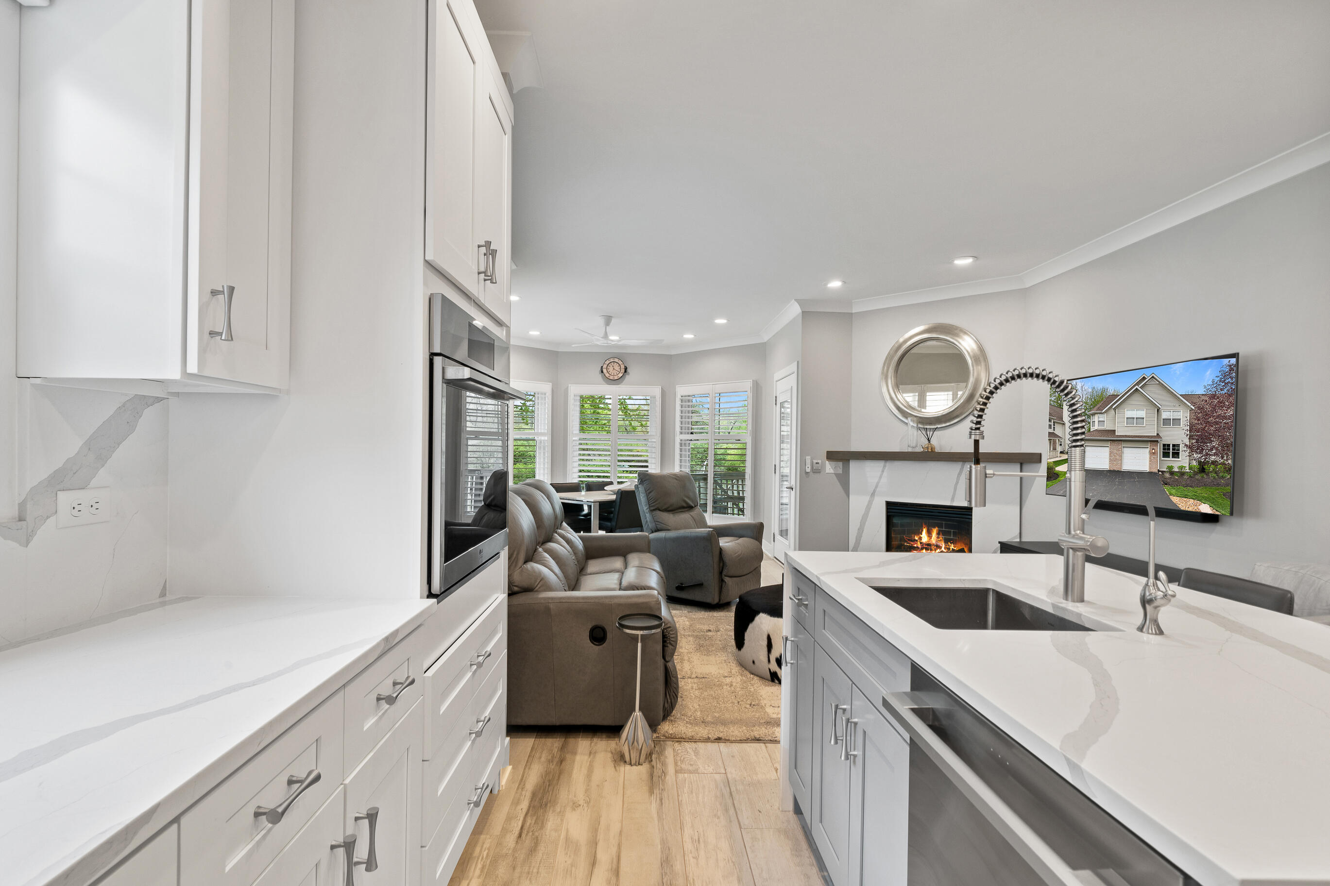 401 Abbey Ridge Ct