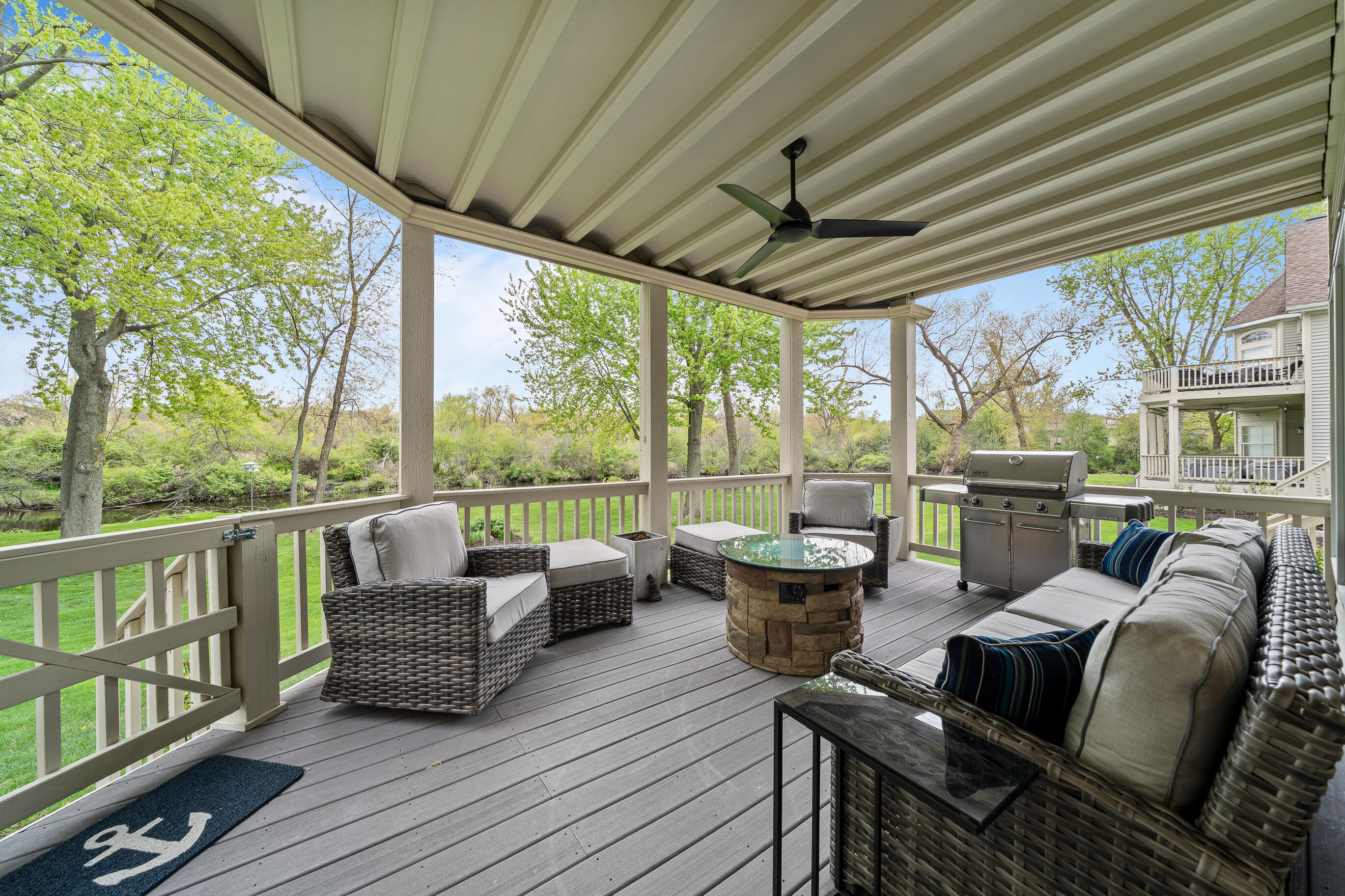 401 Abbey Ridge Ct